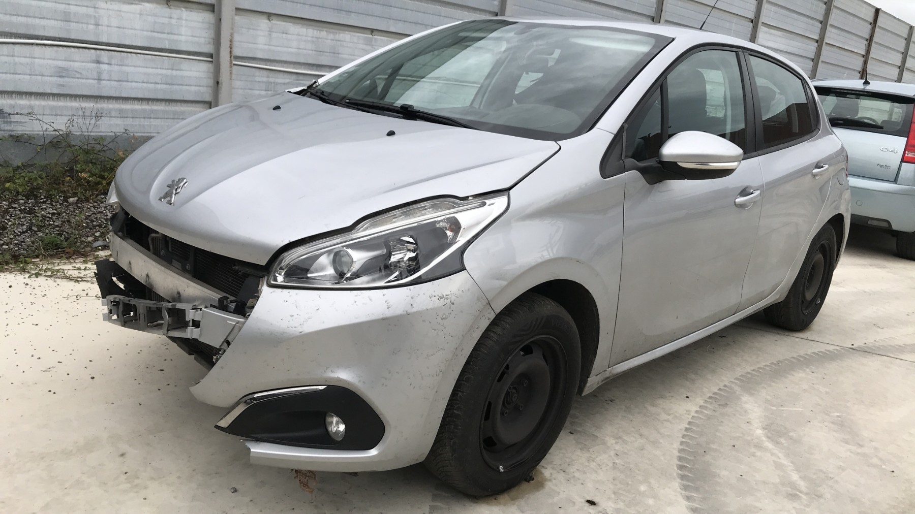 Image PEUGEOT 208 1