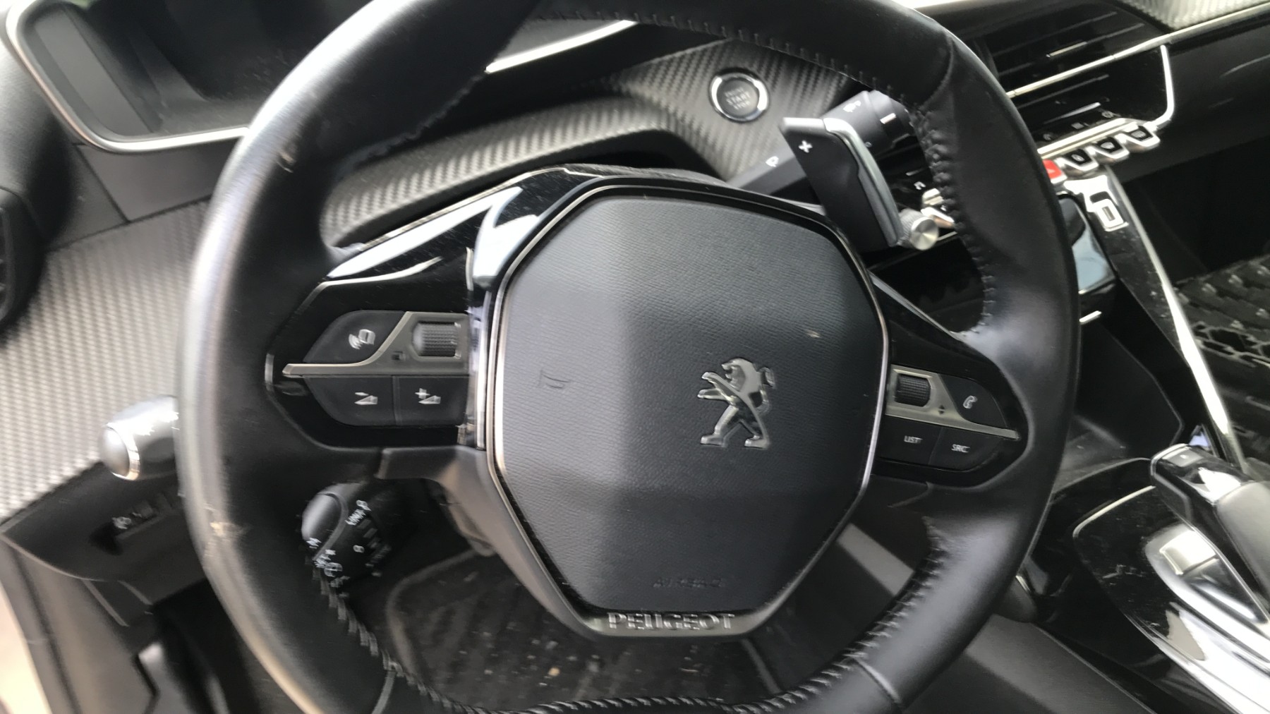 Image PEUGEOT 208 2