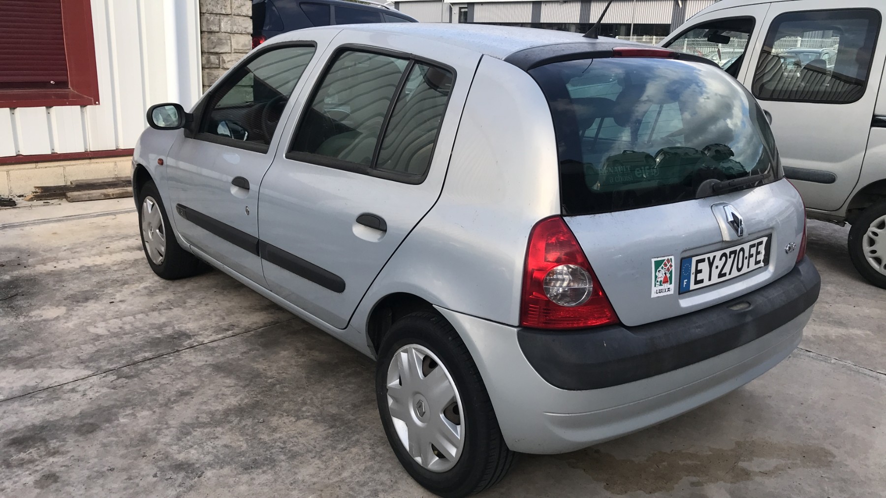 Image RENAULT CLIO 2