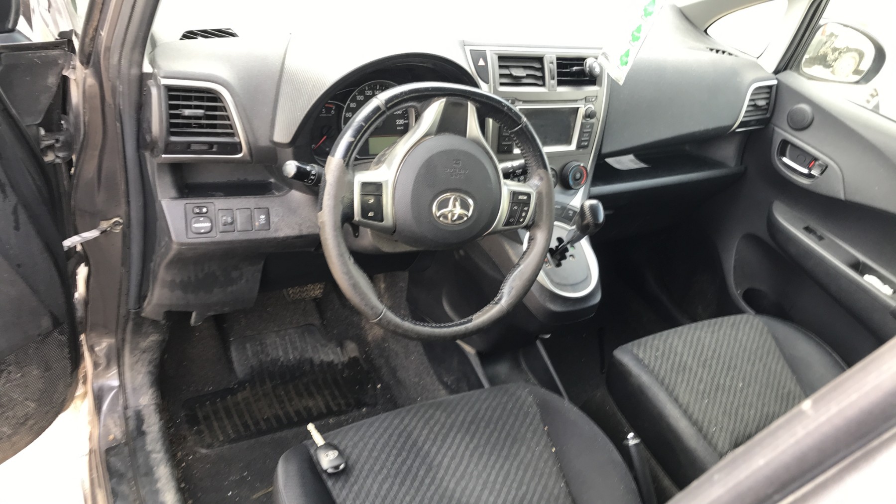 Image TOYOTA VERSO-S