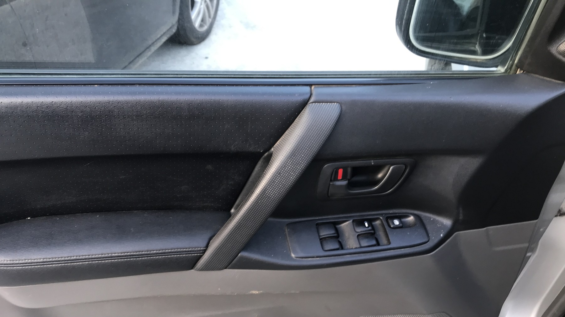 Image MITSUBISHI PAJERO 3