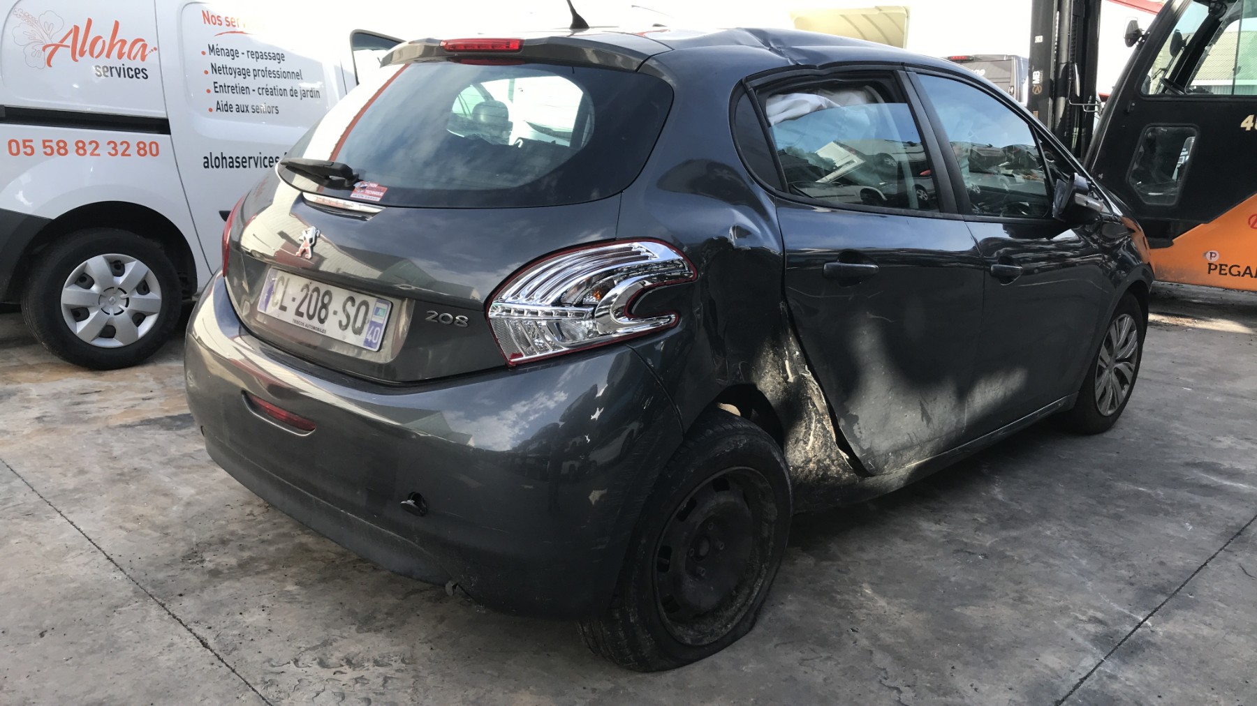 Image PEUGEOT 208 1