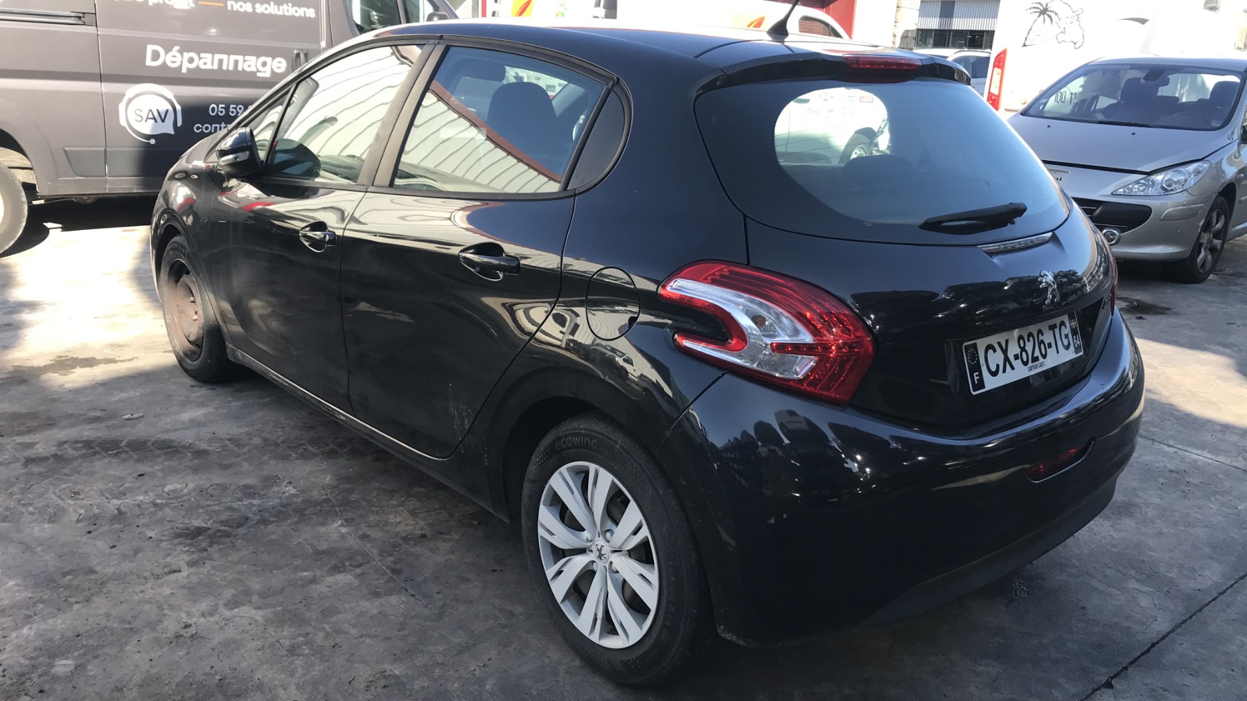 Image PEUGEOT 208 1