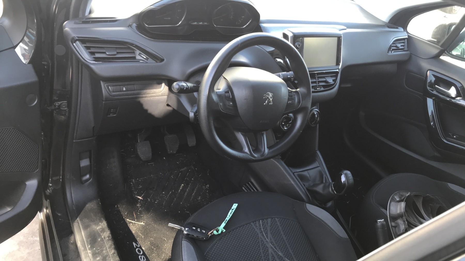 Image PEUGEOT 208 1