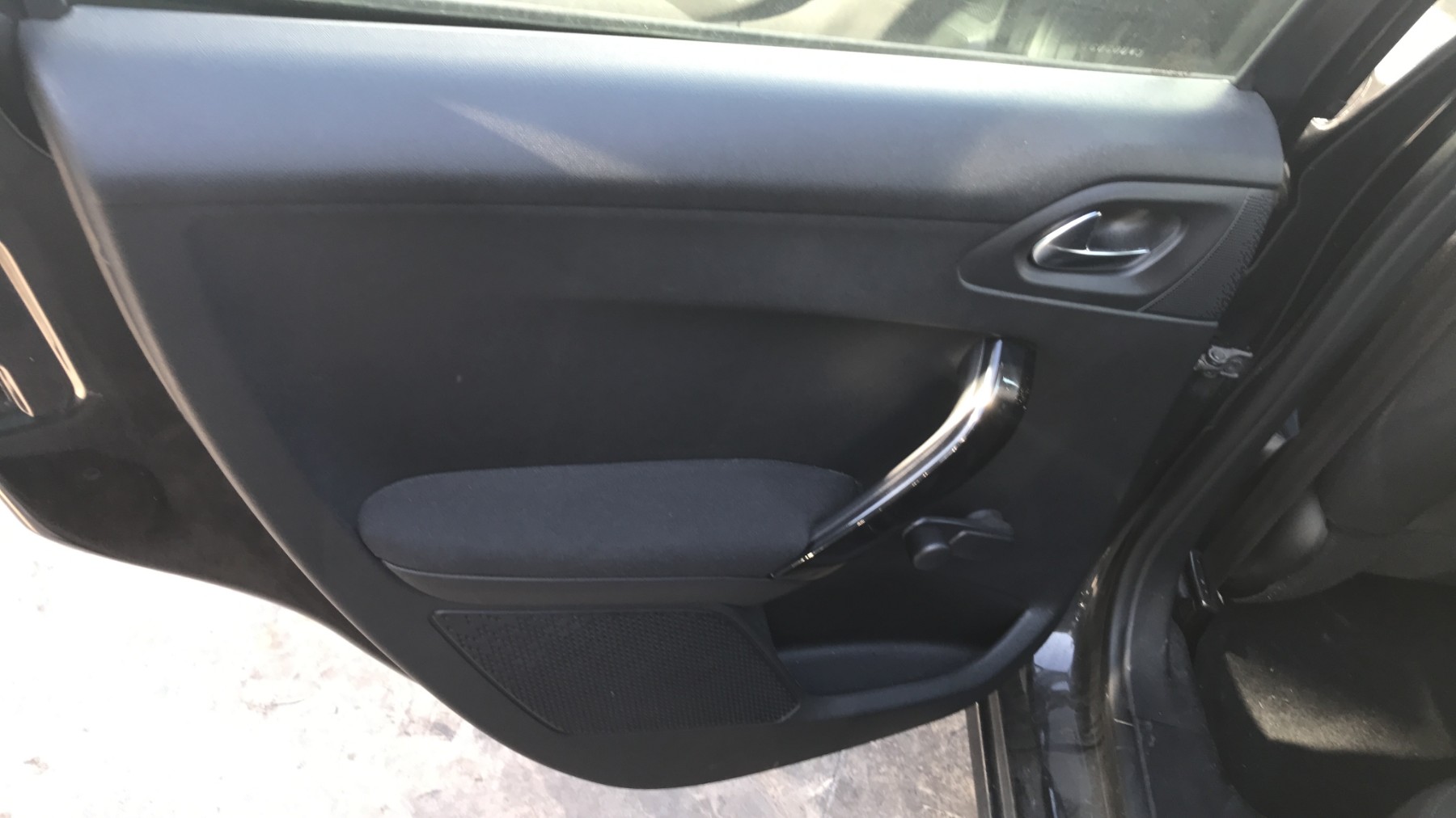 Image PEUGEOT 208 1