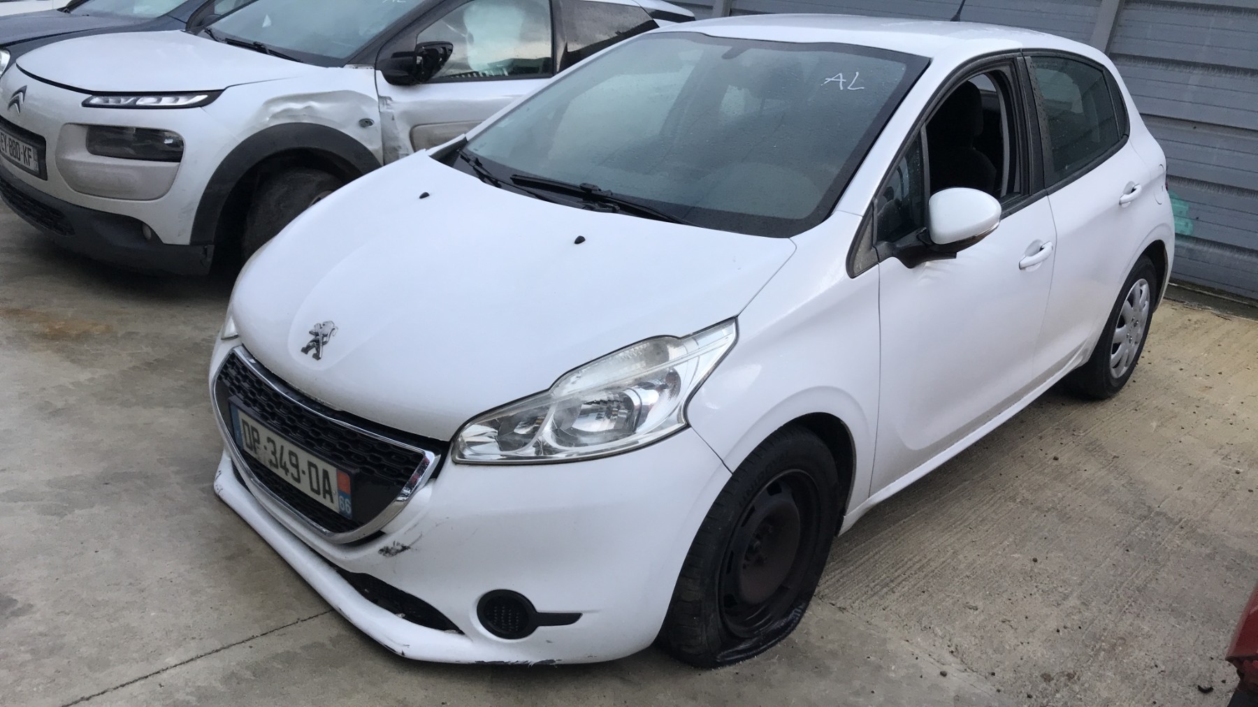 Image PEUGEOT 208 1