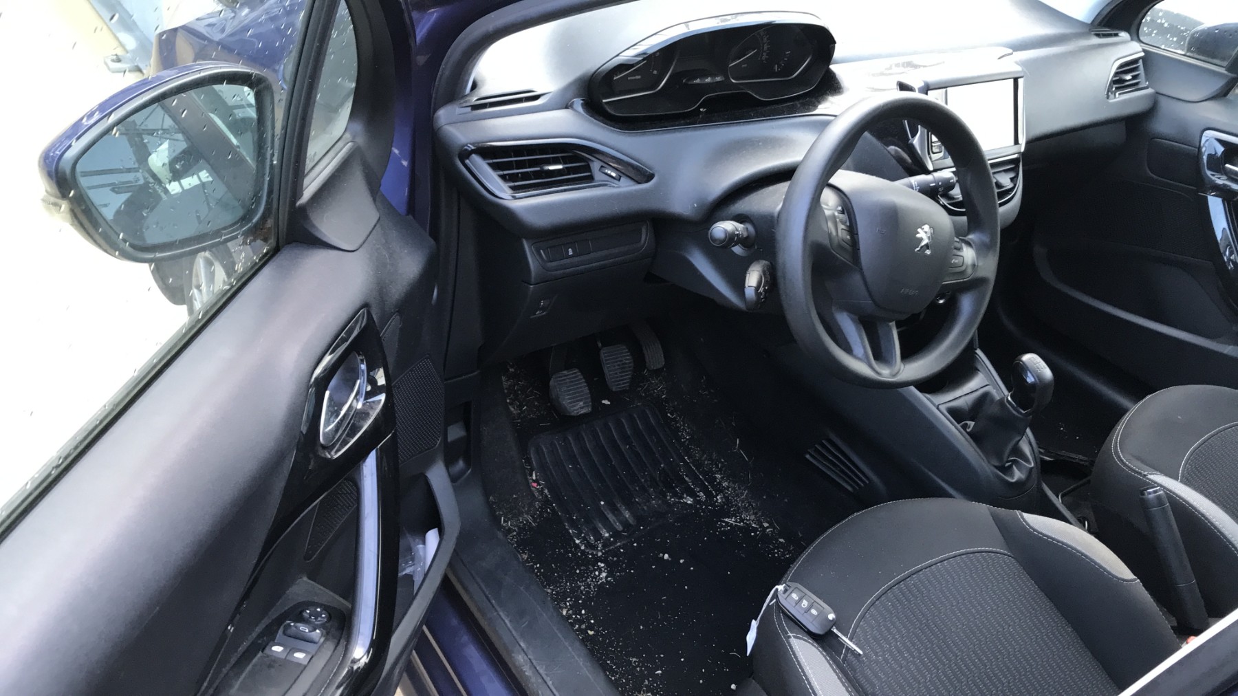 Image PEUGEOT 208 1