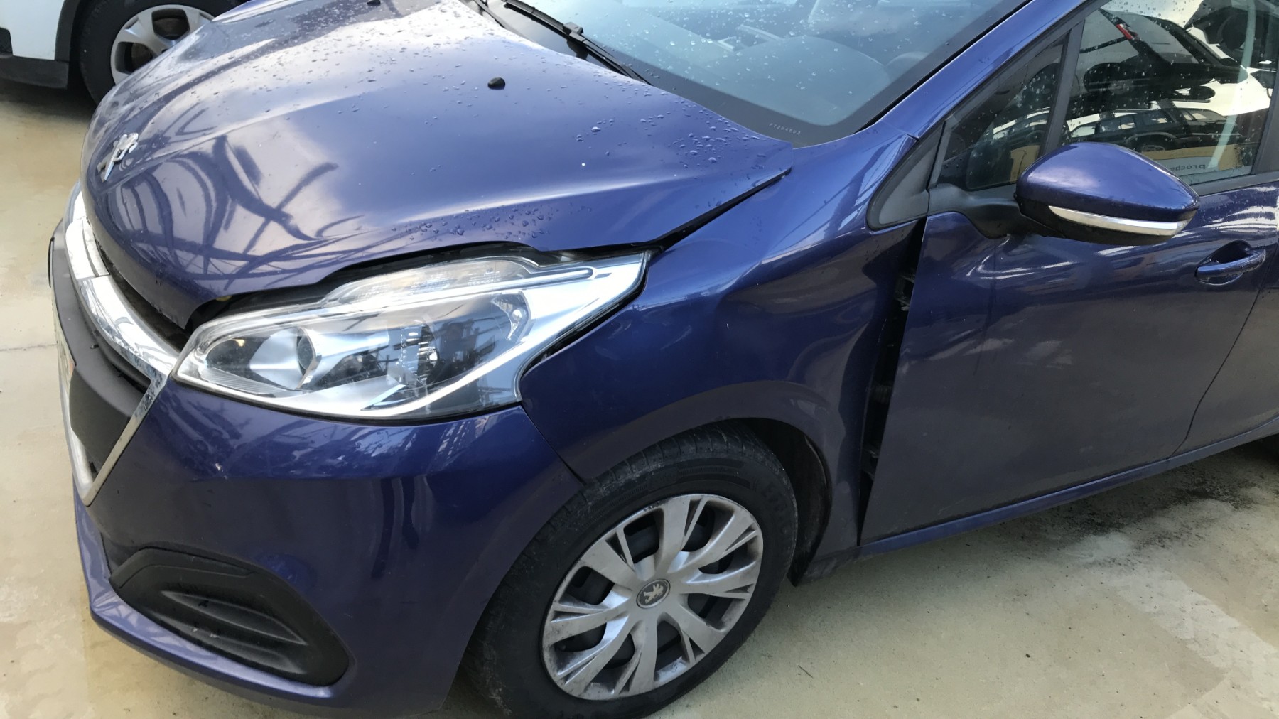 Image PEUGEOT 208 1