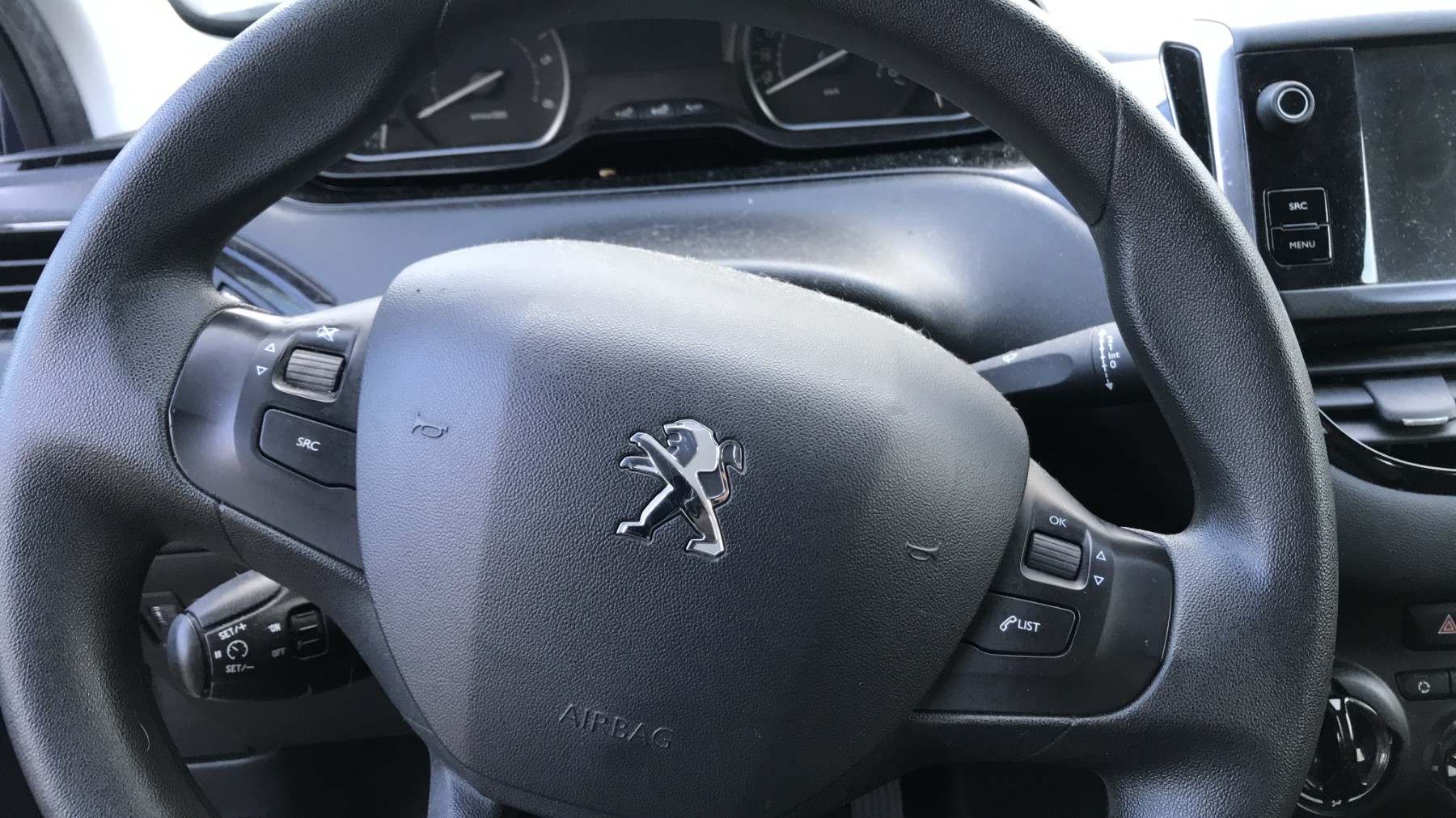 Image PEUGEOT 208 1