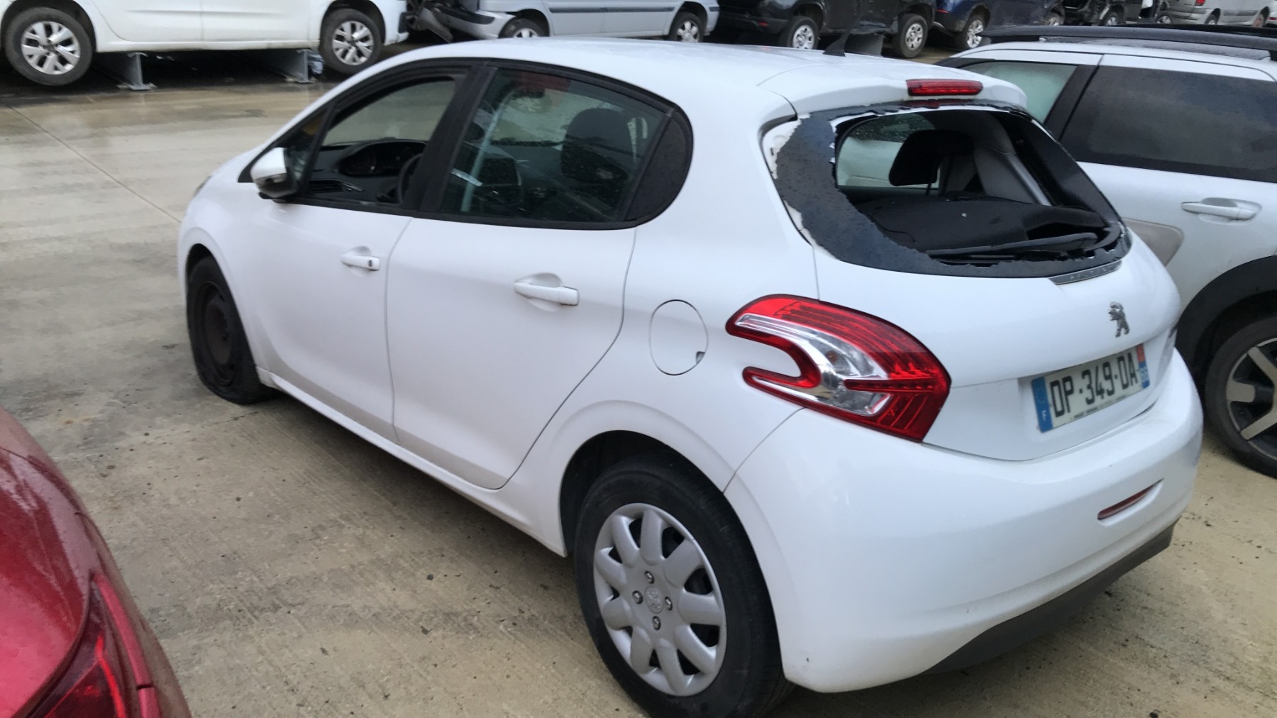 Image PEUGEOT 208 1