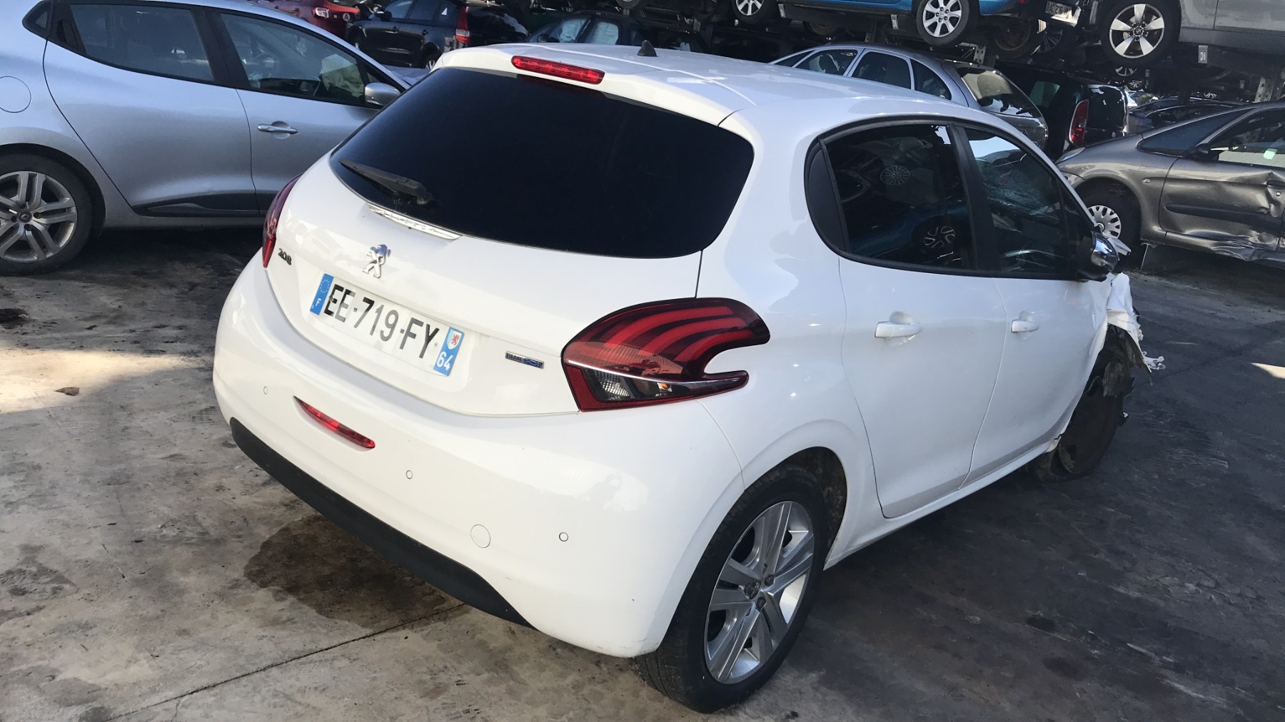 Image PEUGEOT 208 1