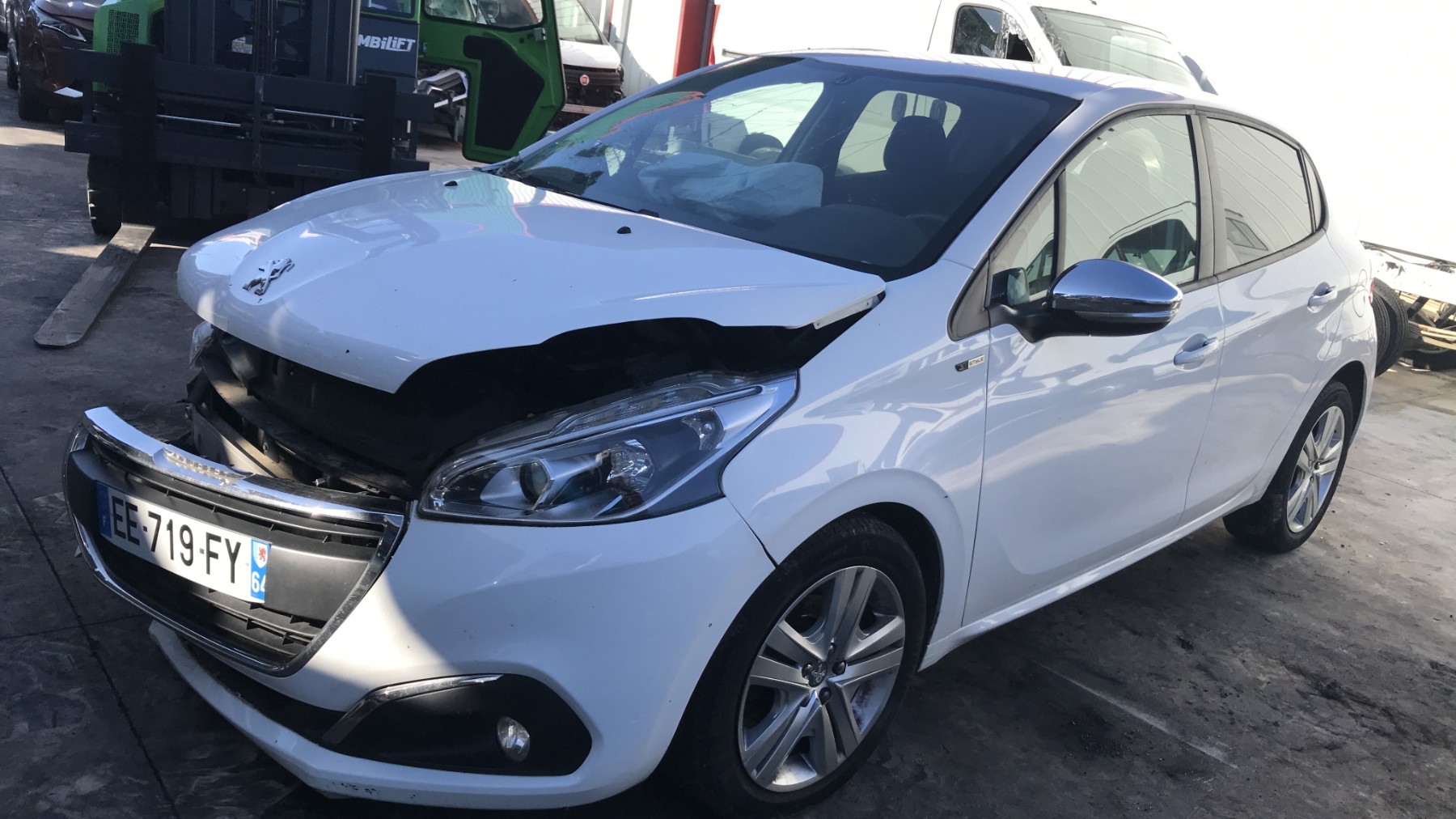 Image PEUGEOT 208 1