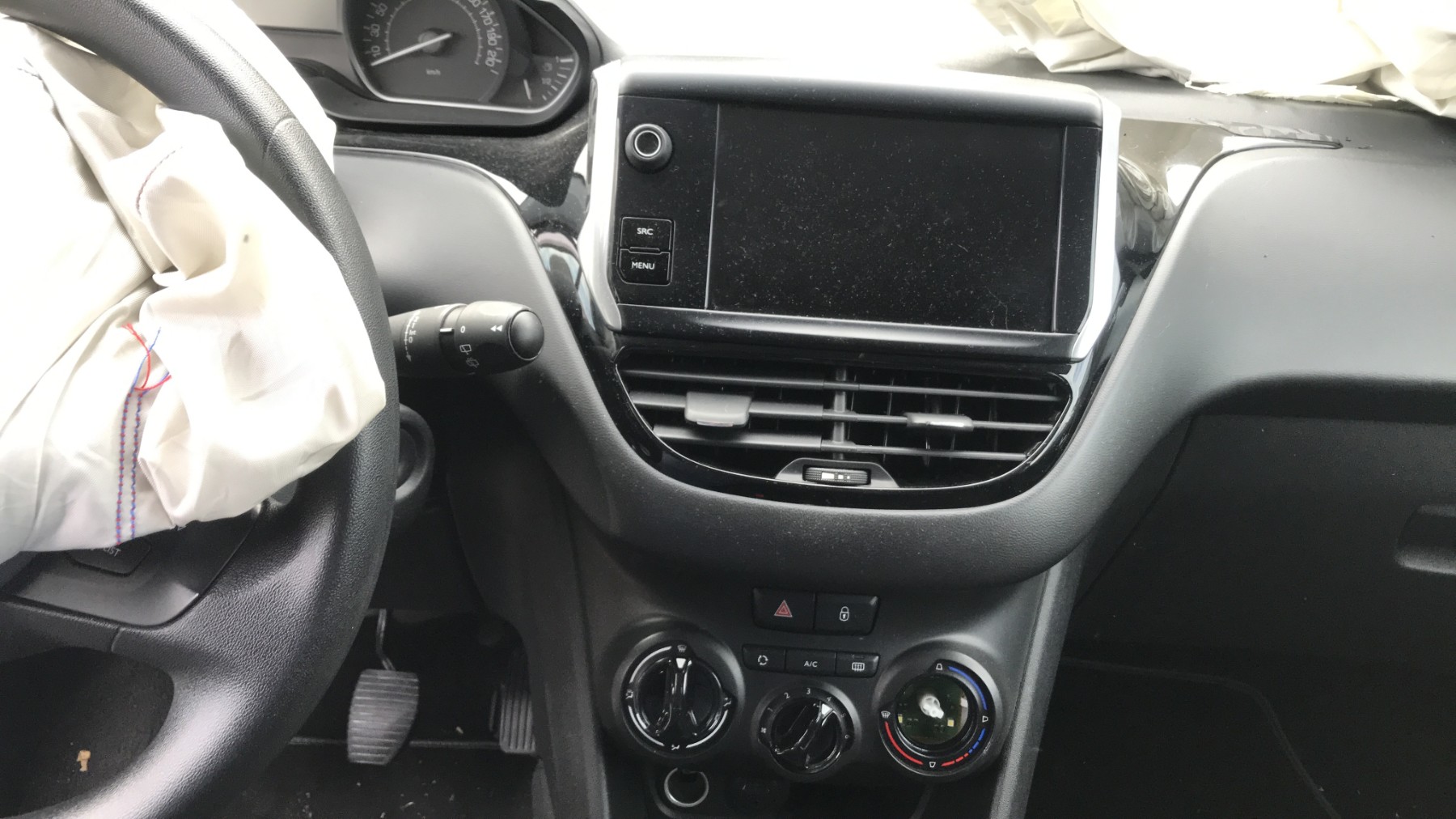 Image PEUGEOT 208 1