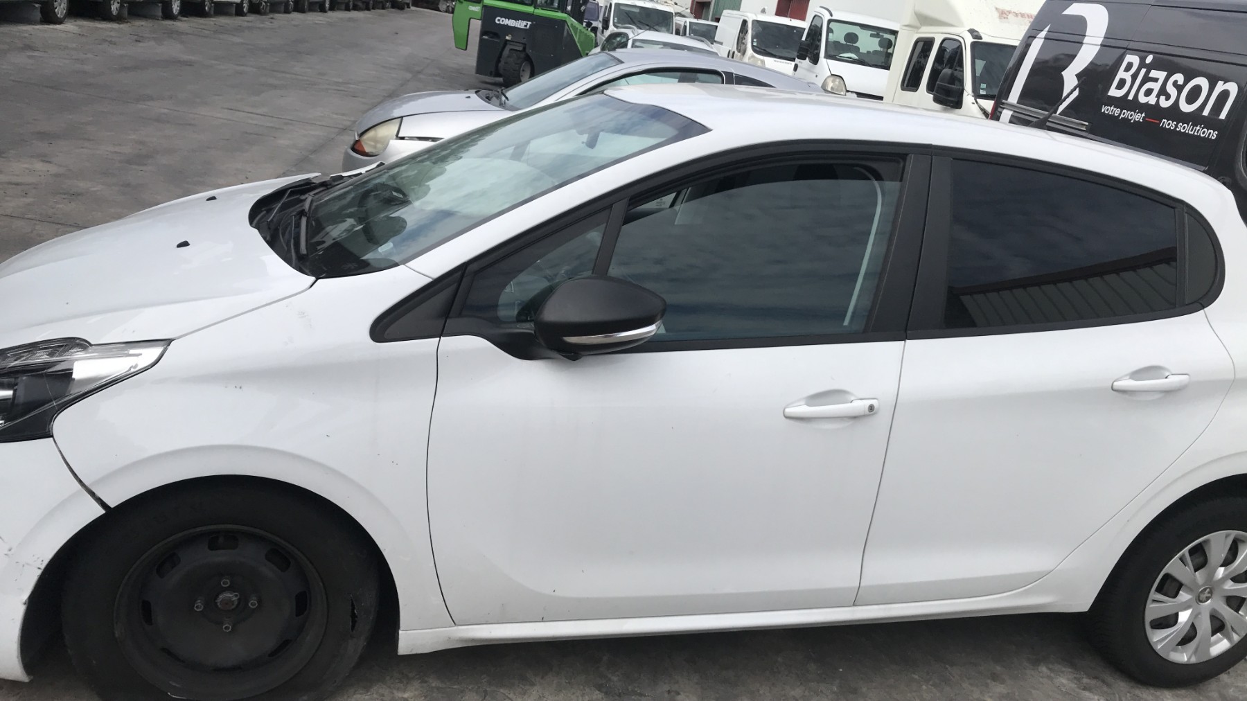 Image PEUGEOT 208 1