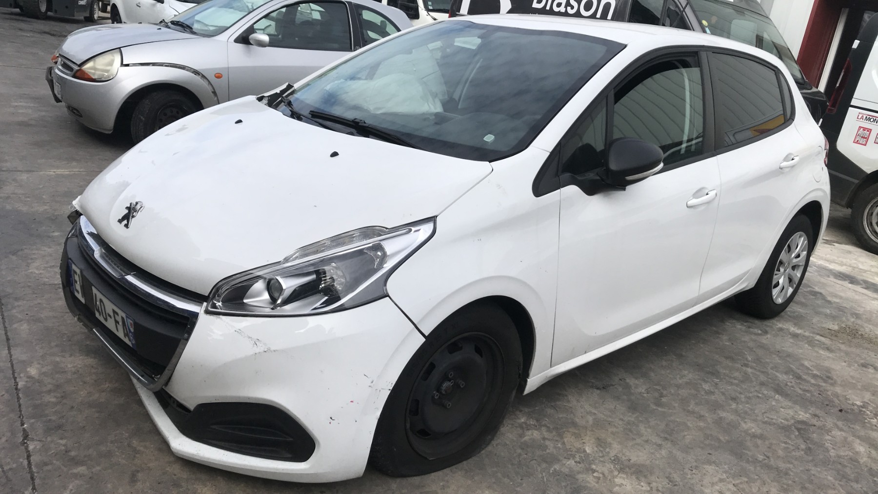 Image PEUGEOT 208 1