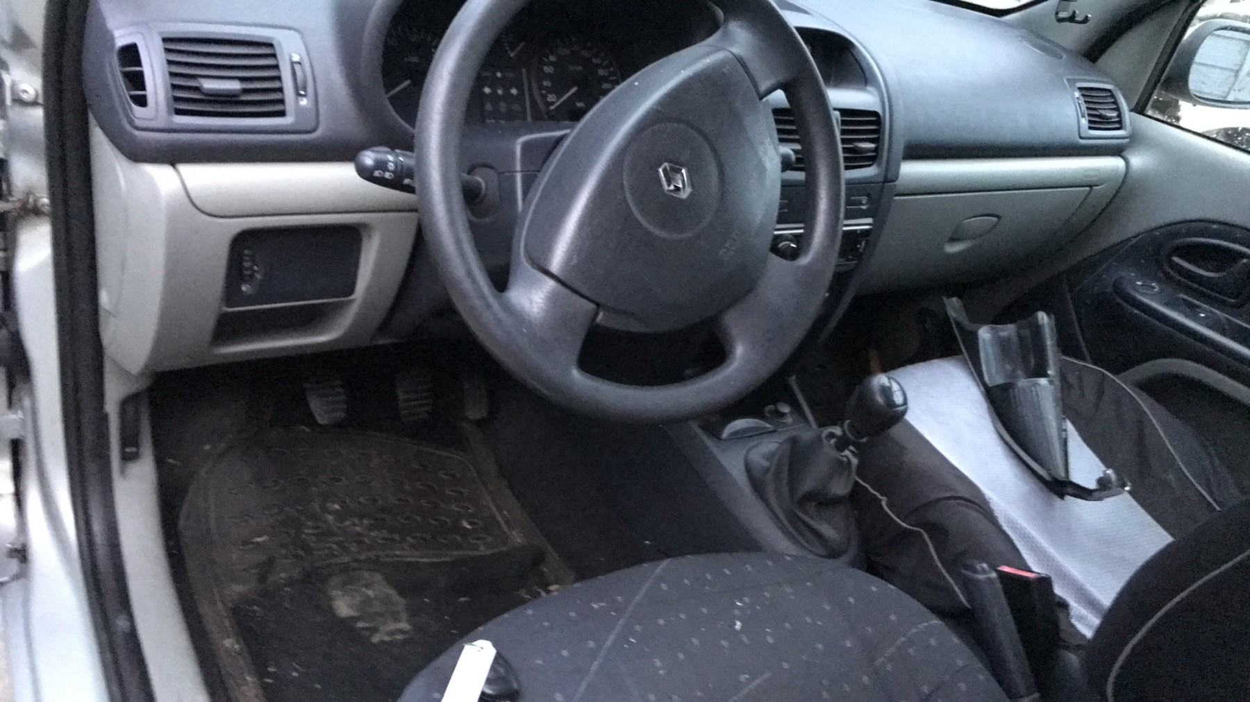 Image RENAULT CLIO 2