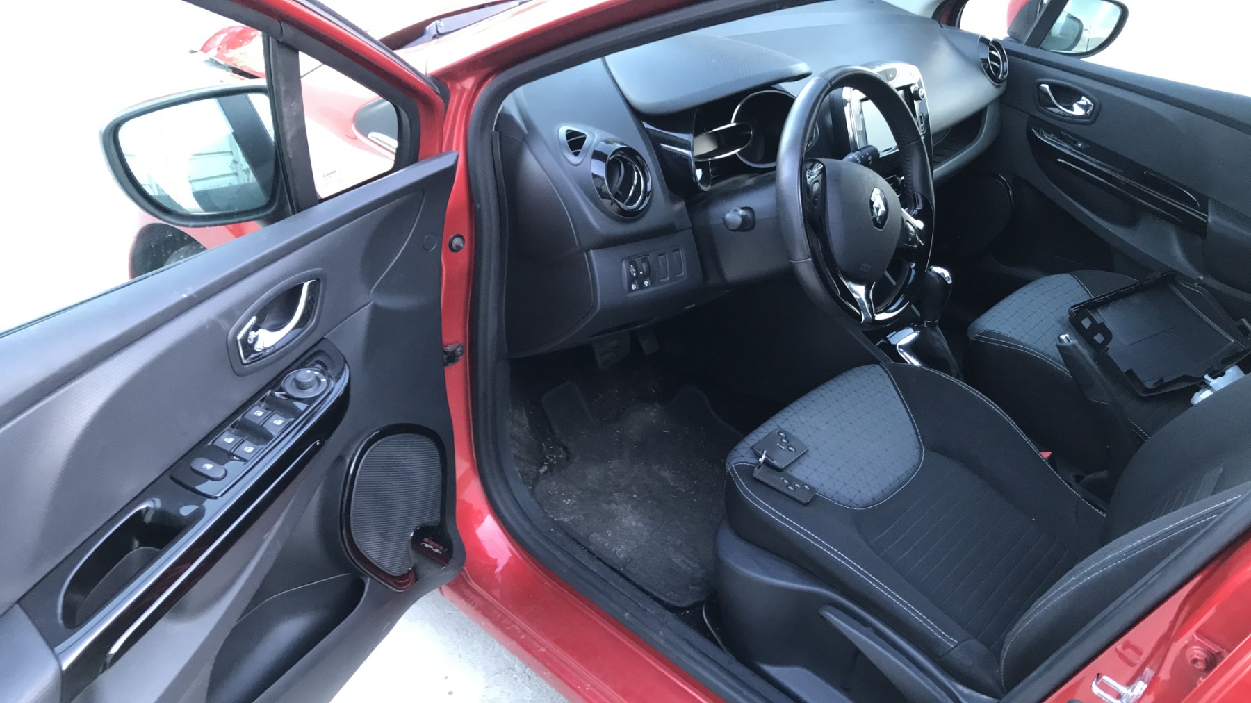 Image RENAULT CLIO 4