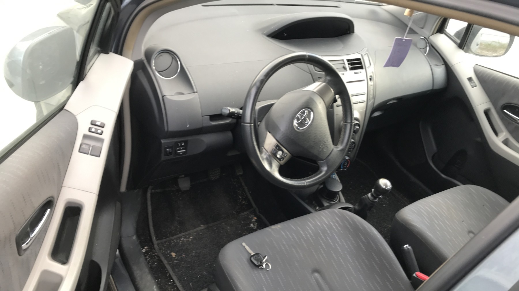 Image TOYOTA YARIS 2