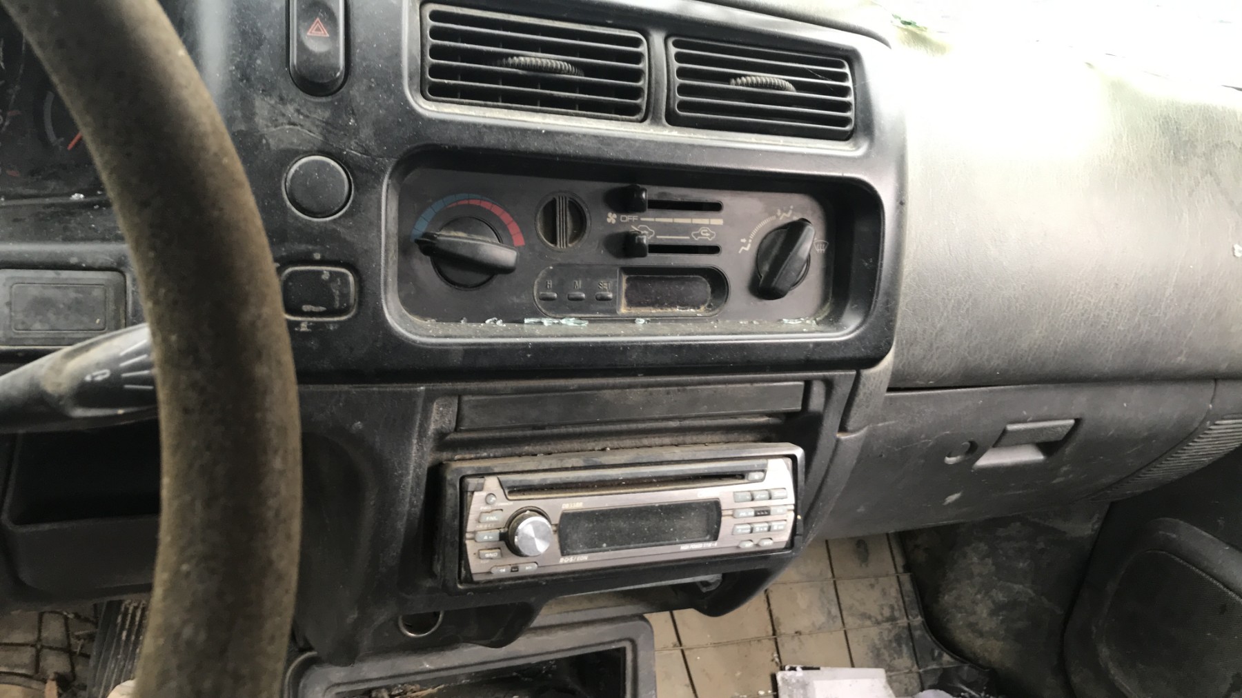 Image MITSUBISHI L 200 2