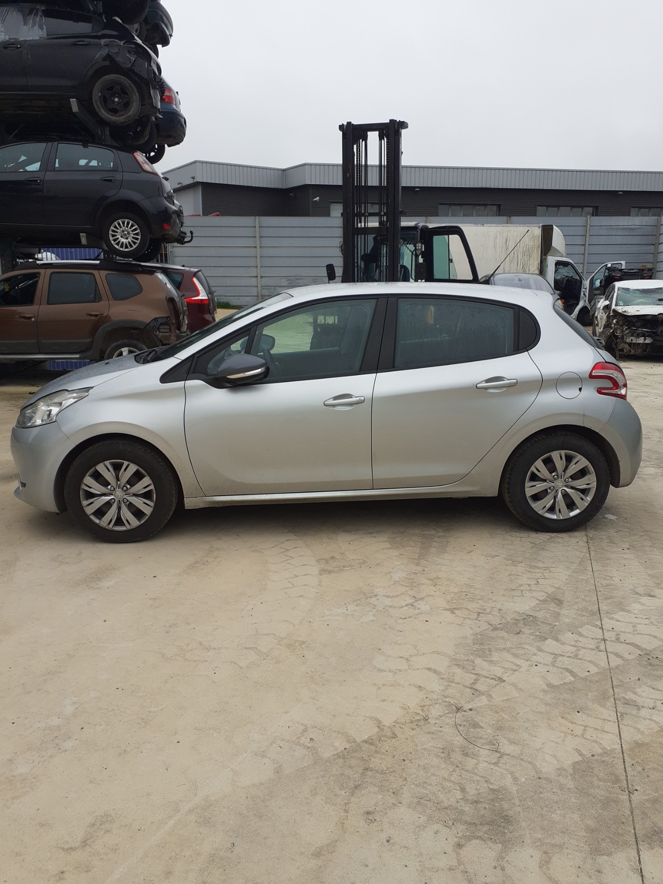 Image PEUGEOT 208 1