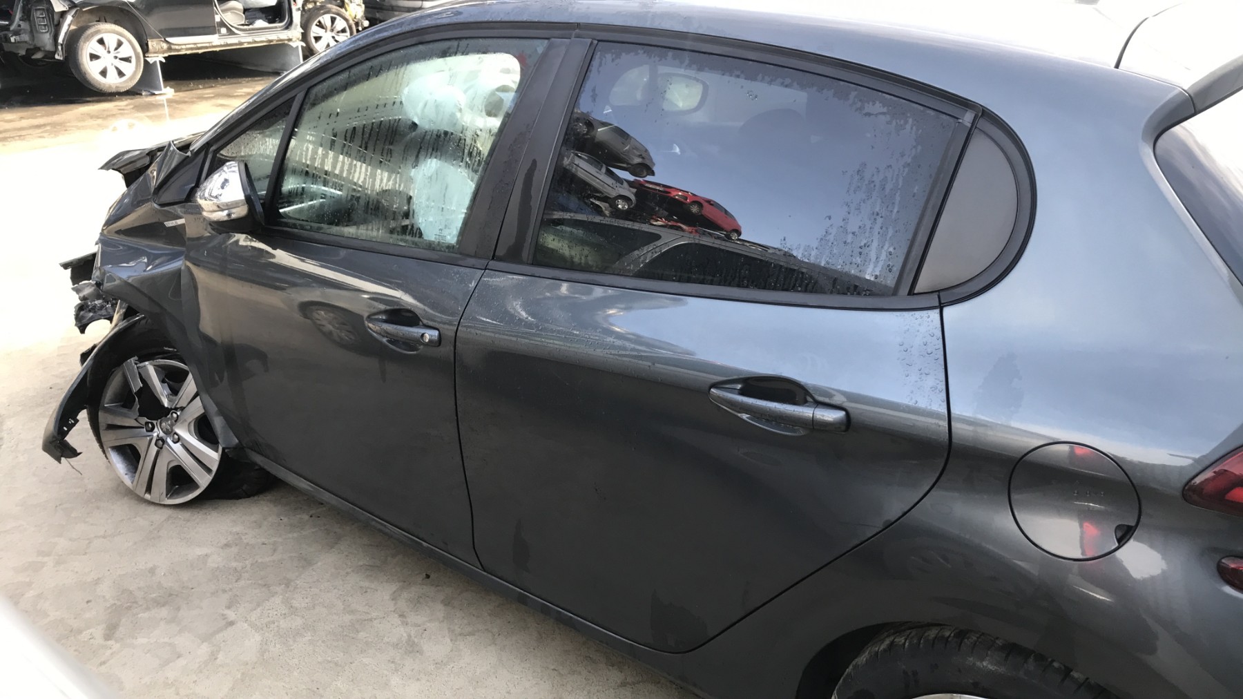 Image PEUGEOT 208 1