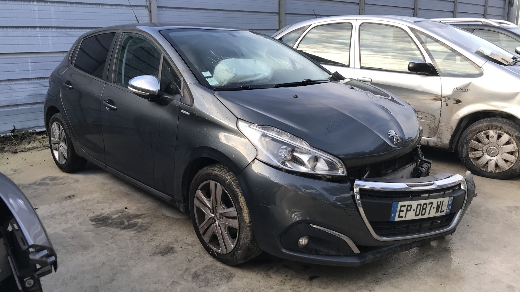 Image PEUGEOT 208 1