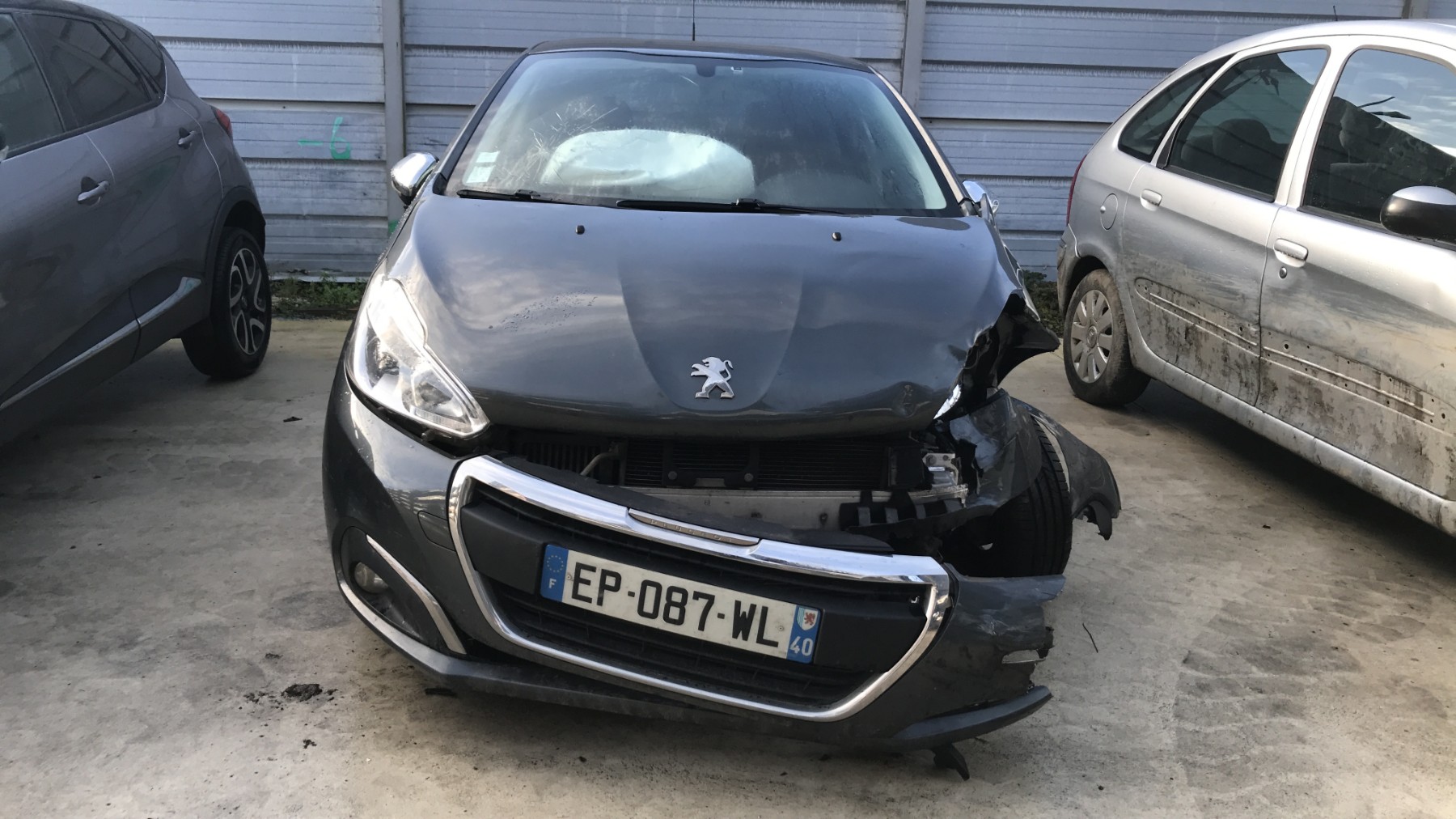 Image PEUGEOT 208 1