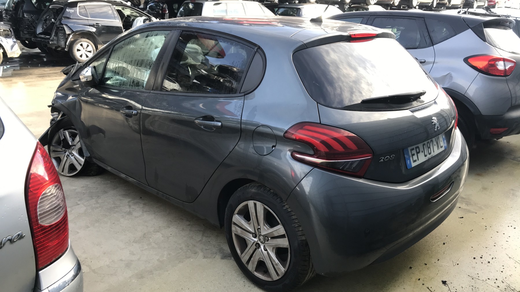 Image PEUGEOT 208 1