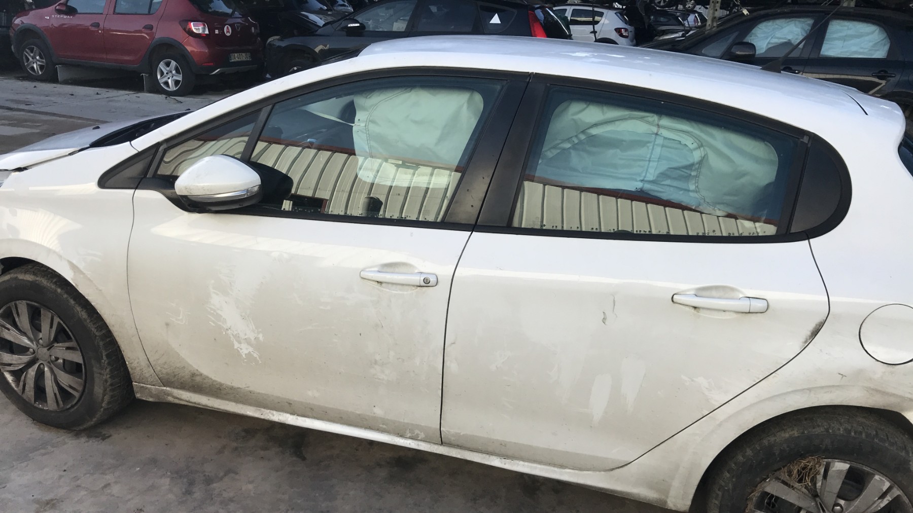 Image PEUGEOT 208 1