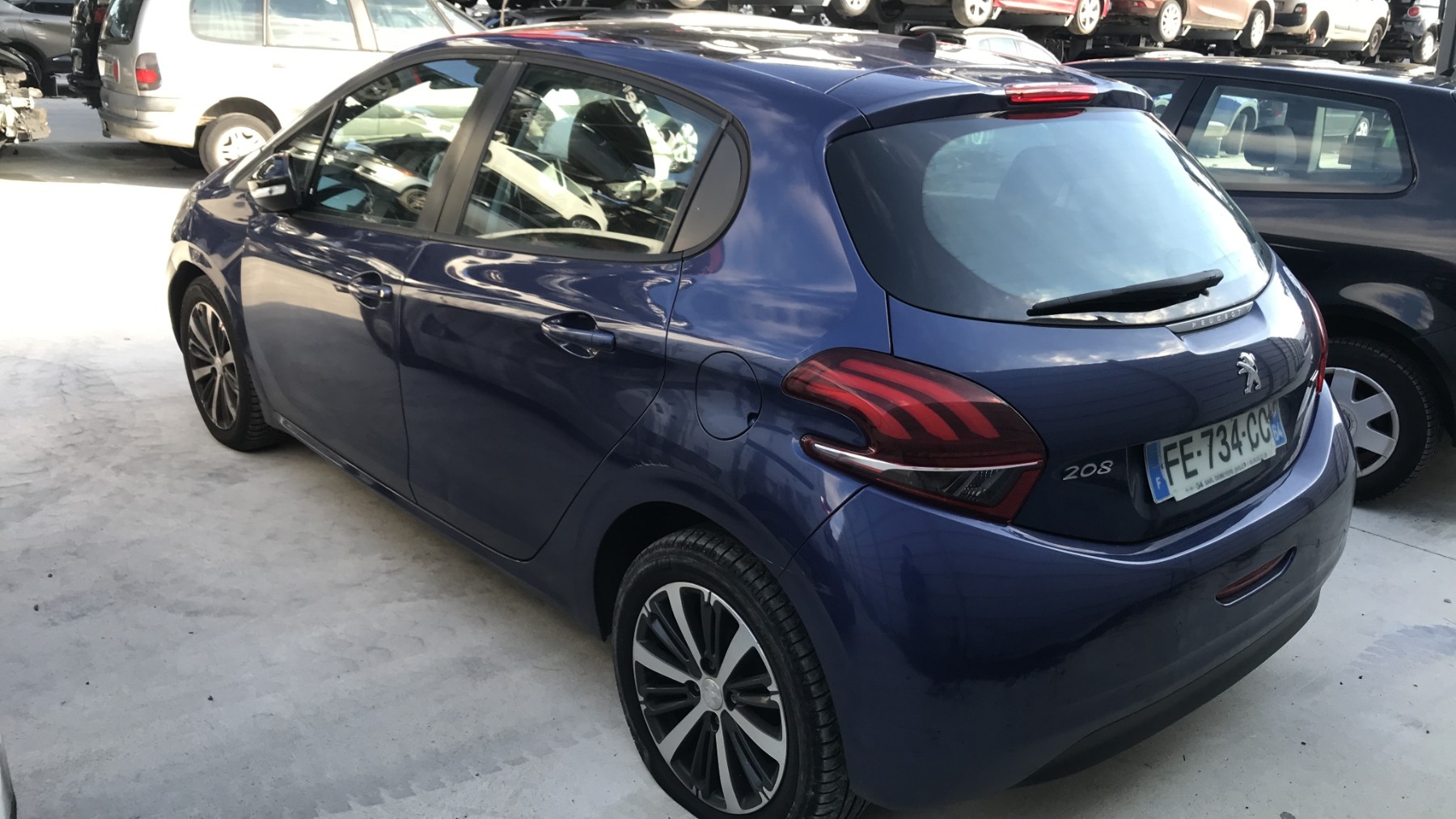 Image PEUGEOT 208 1