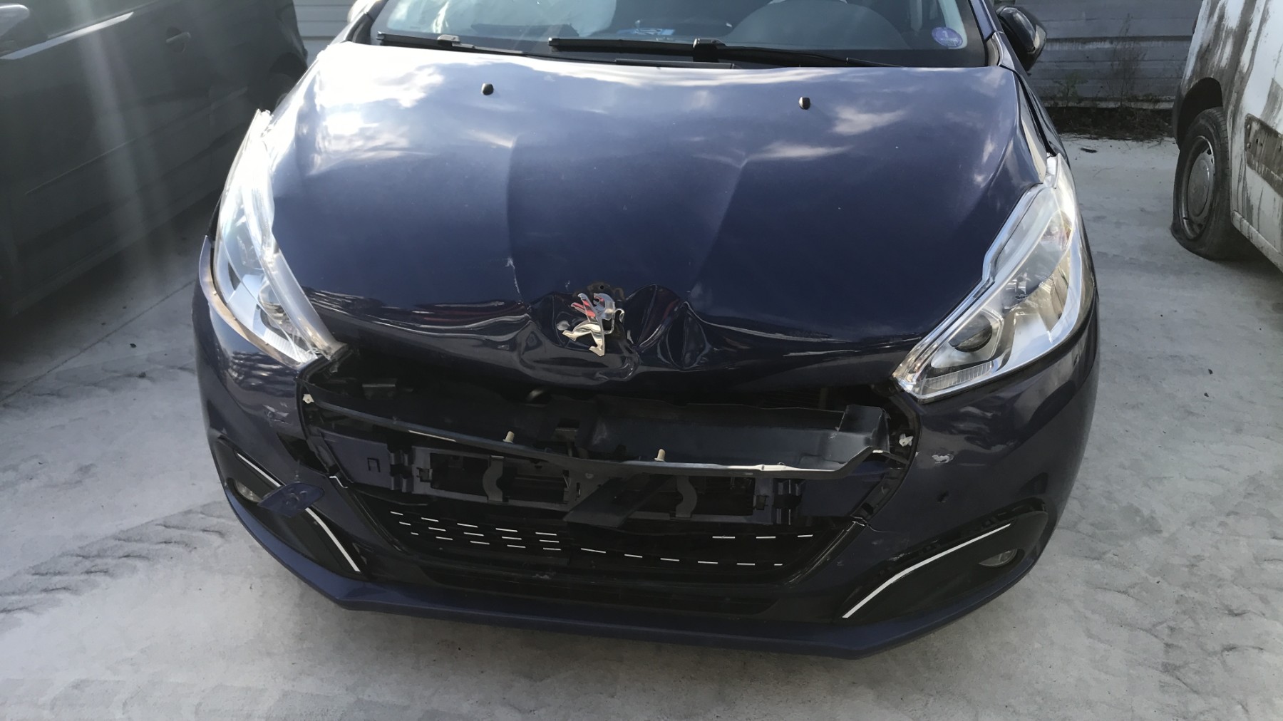 Image PEUGEOT 208 1