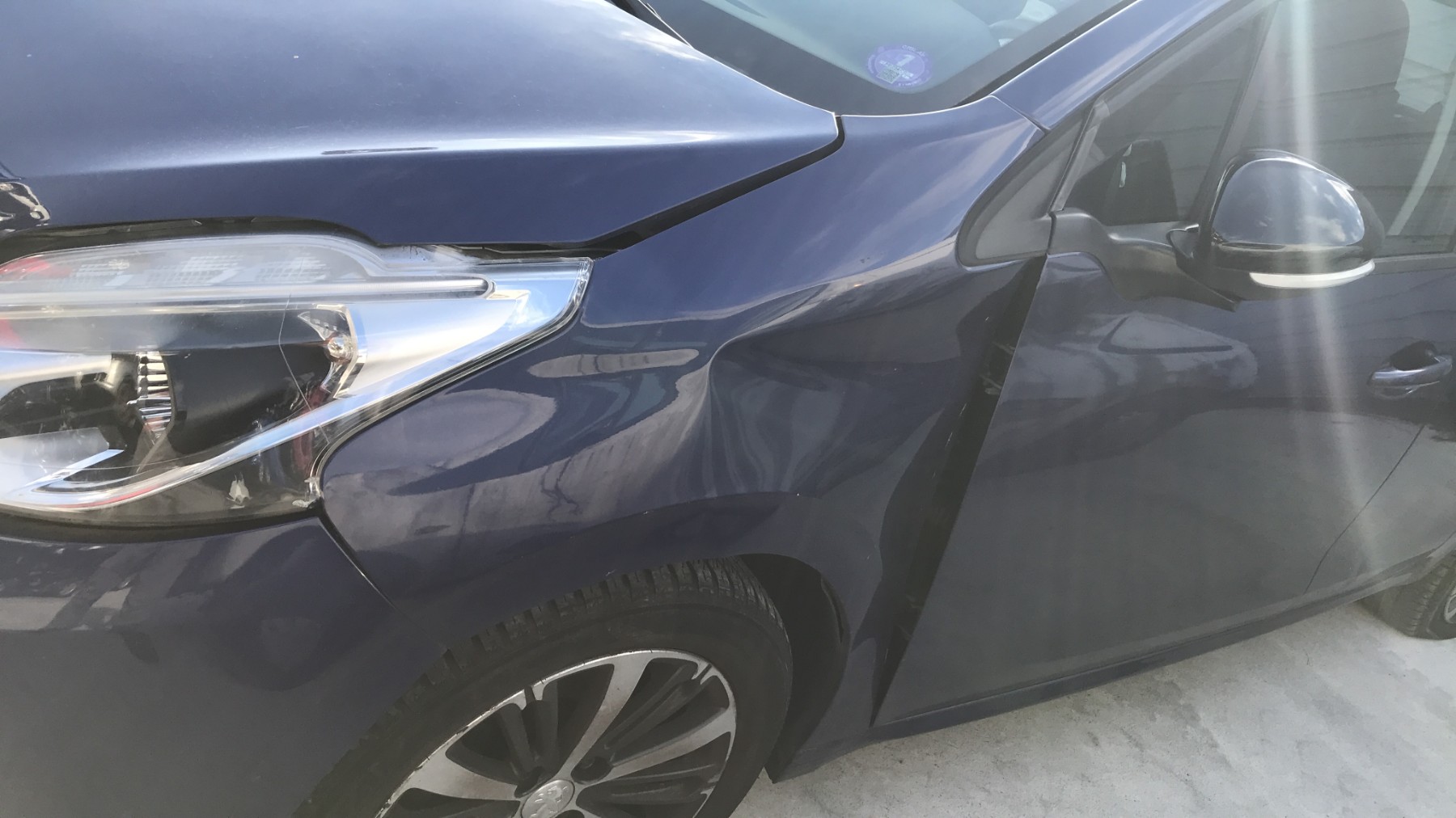 Image PEUGEOT 208 1