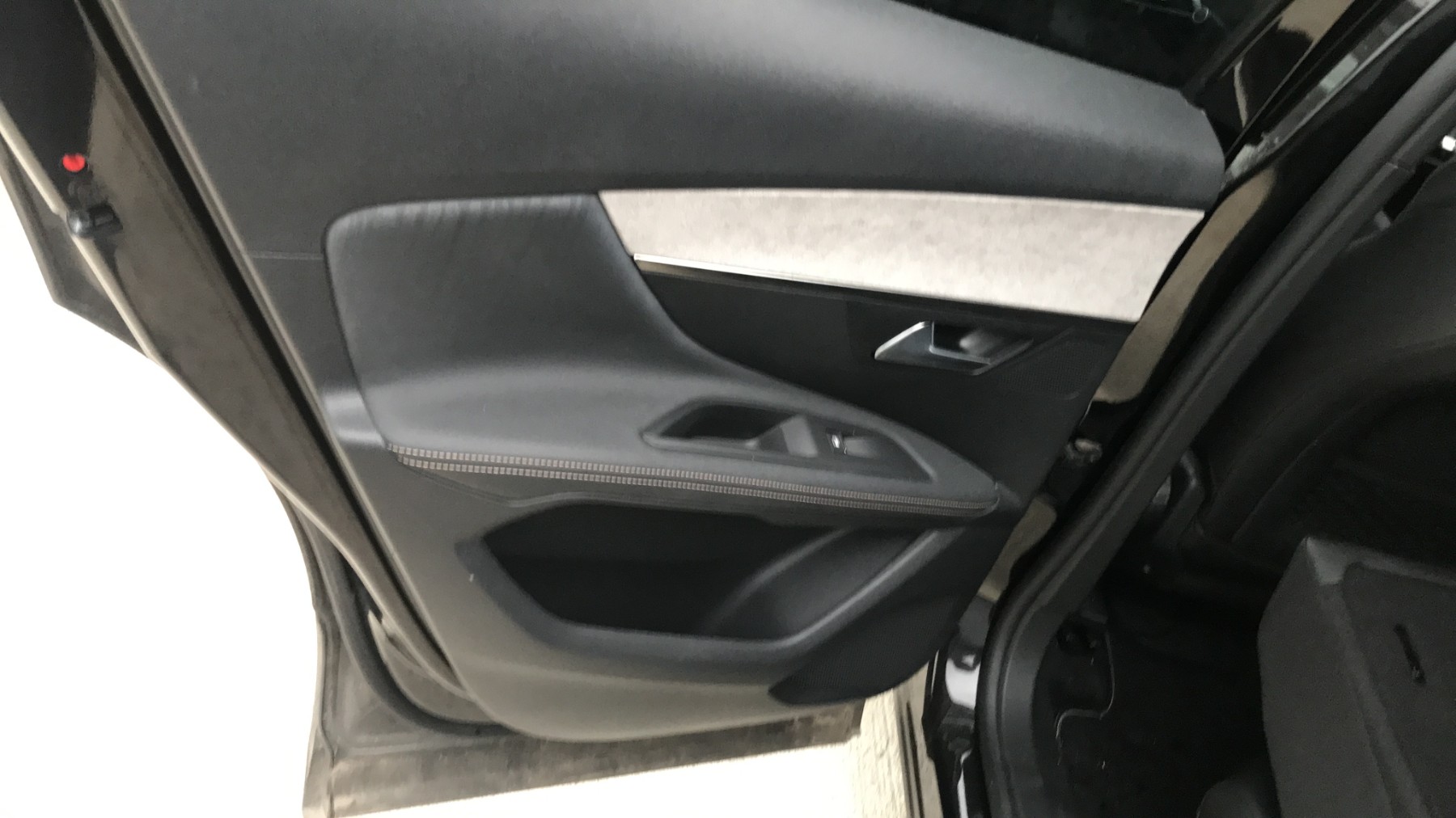 Image PEUGEOT 3008 2