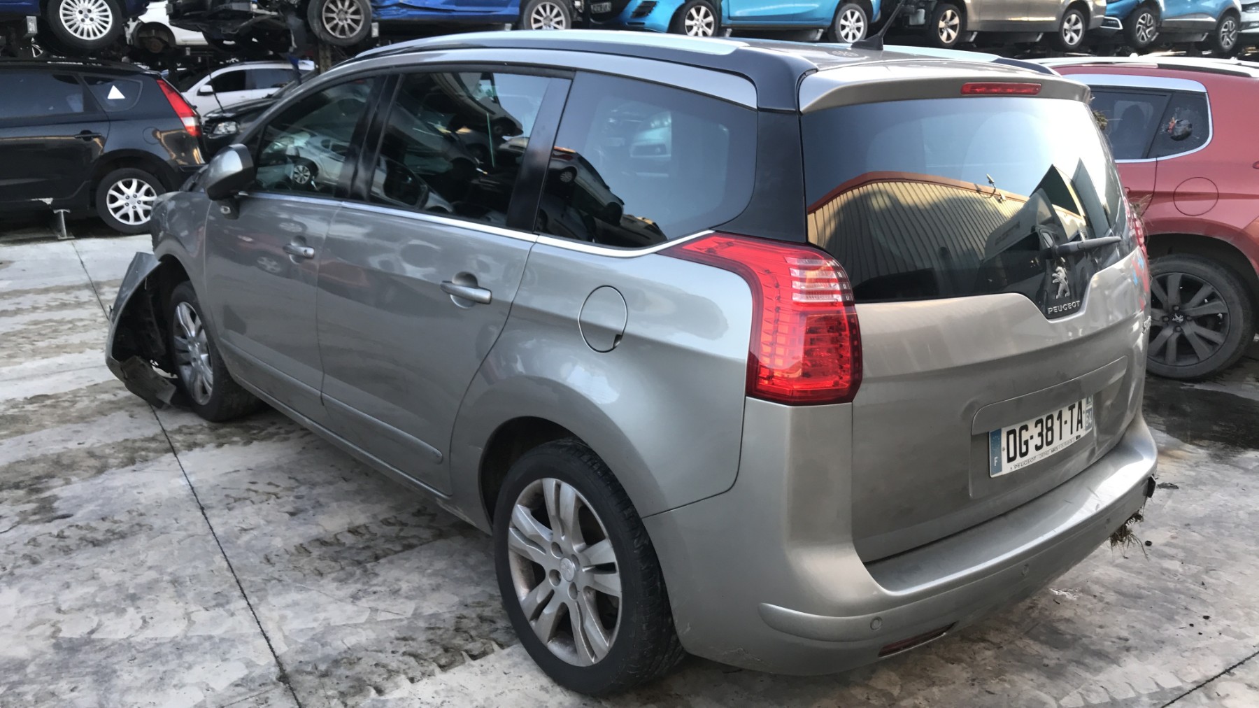 Image PEUGEOT 5008 1