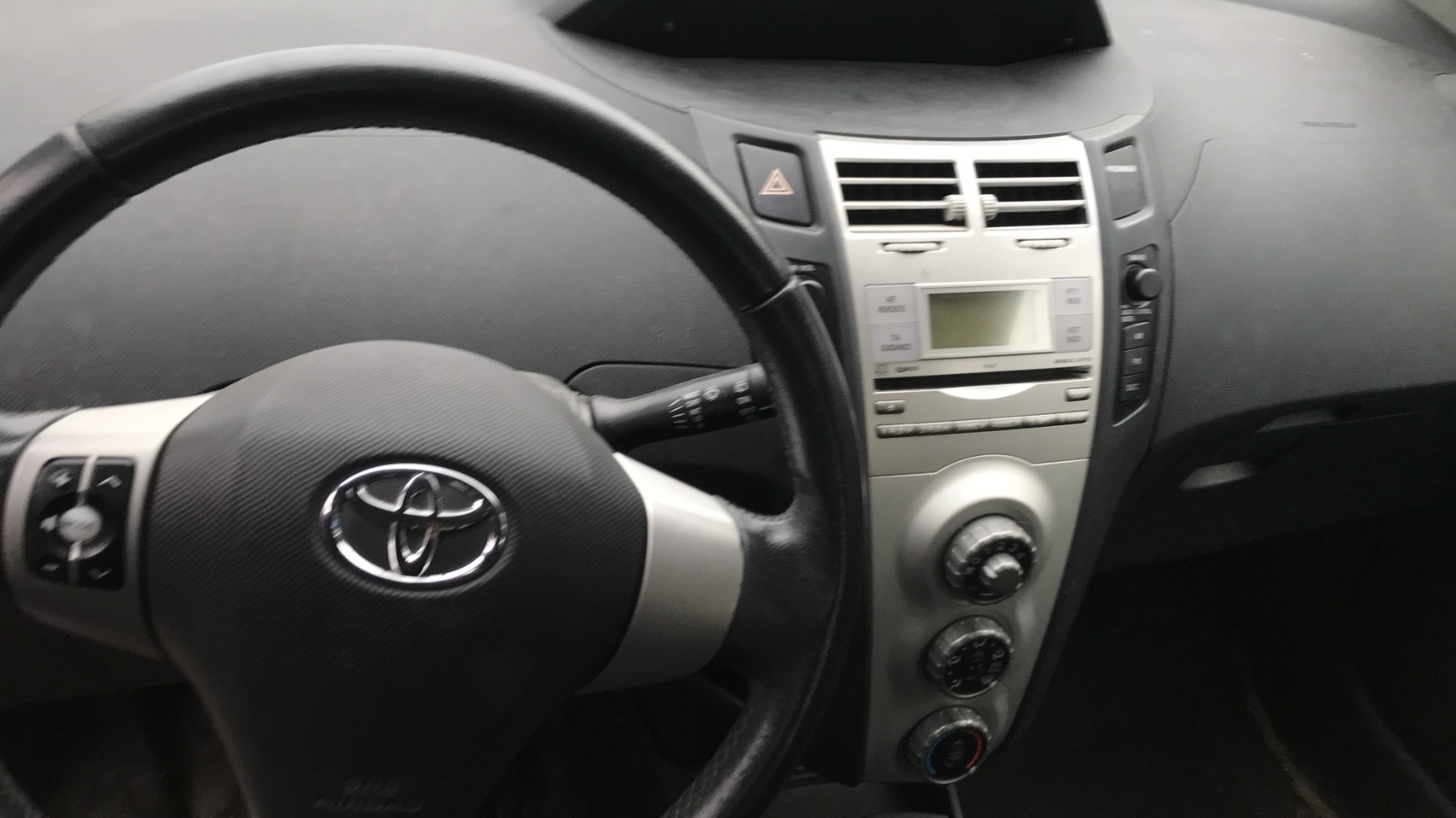 Image TOYOTA YARIS 2