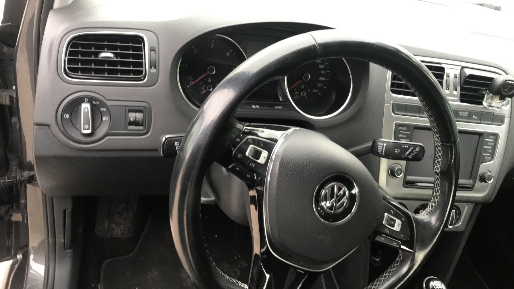 Image VOLKSWAGEN POLO 5