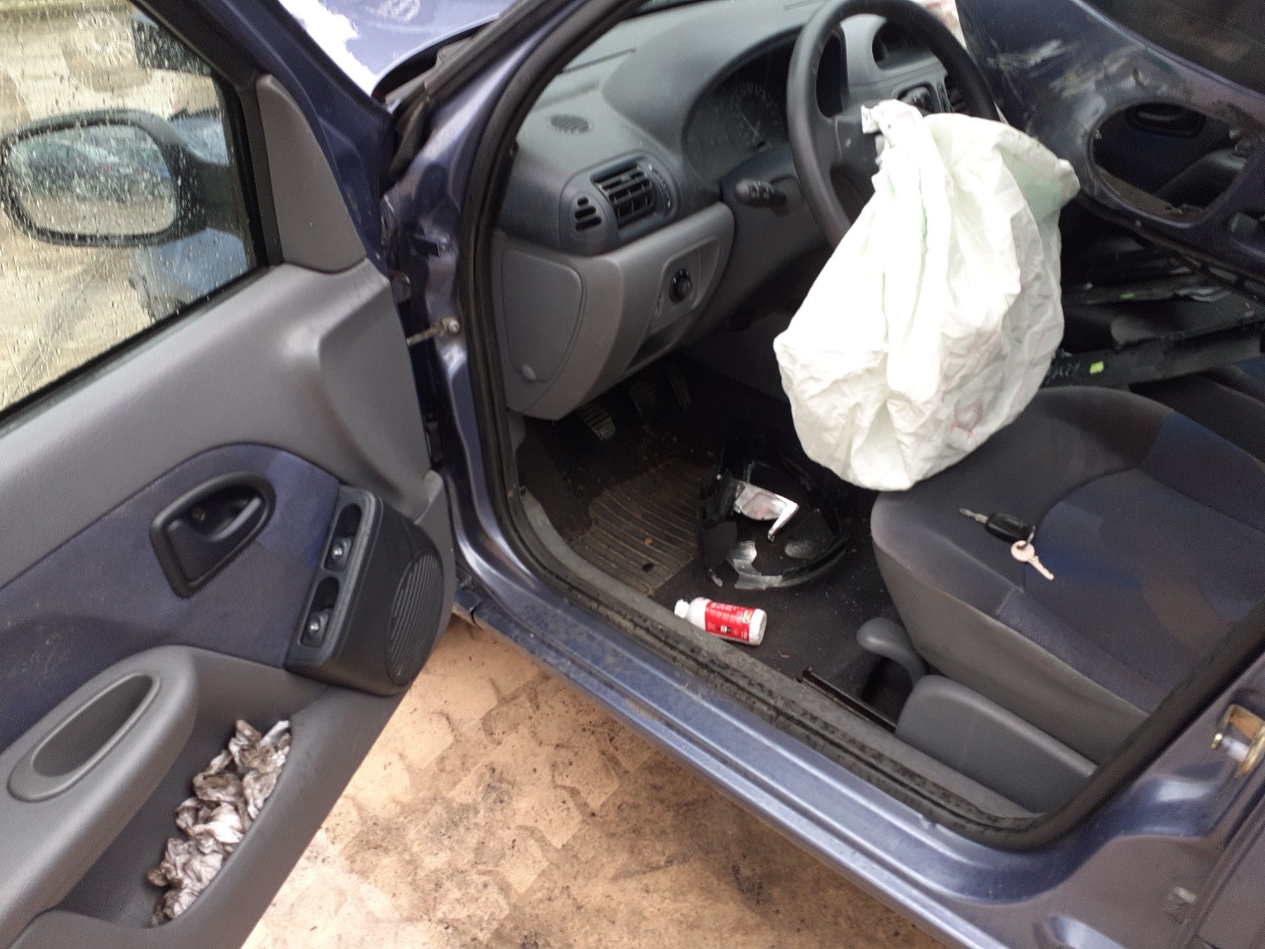 Image RENAULT CLIO 2