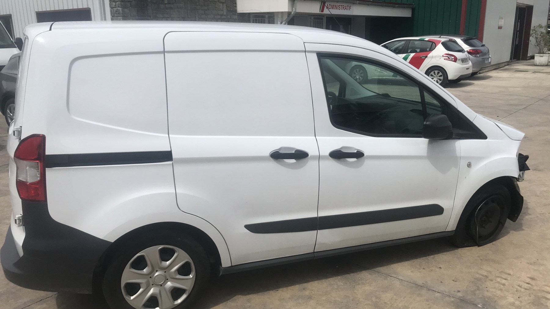 Image FORD TRANSIT COURIER