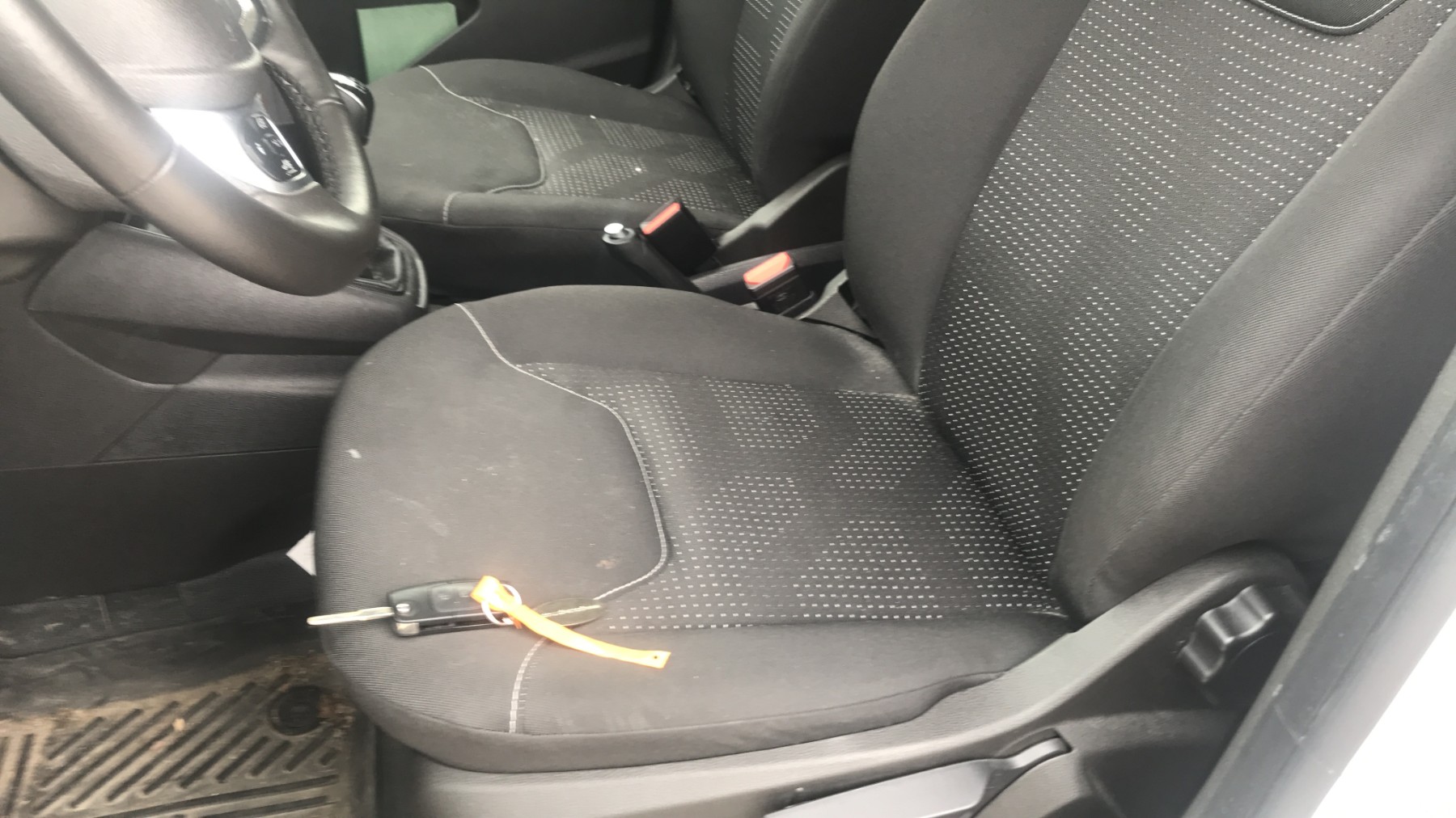 Image FORD TRANSIT COURIER