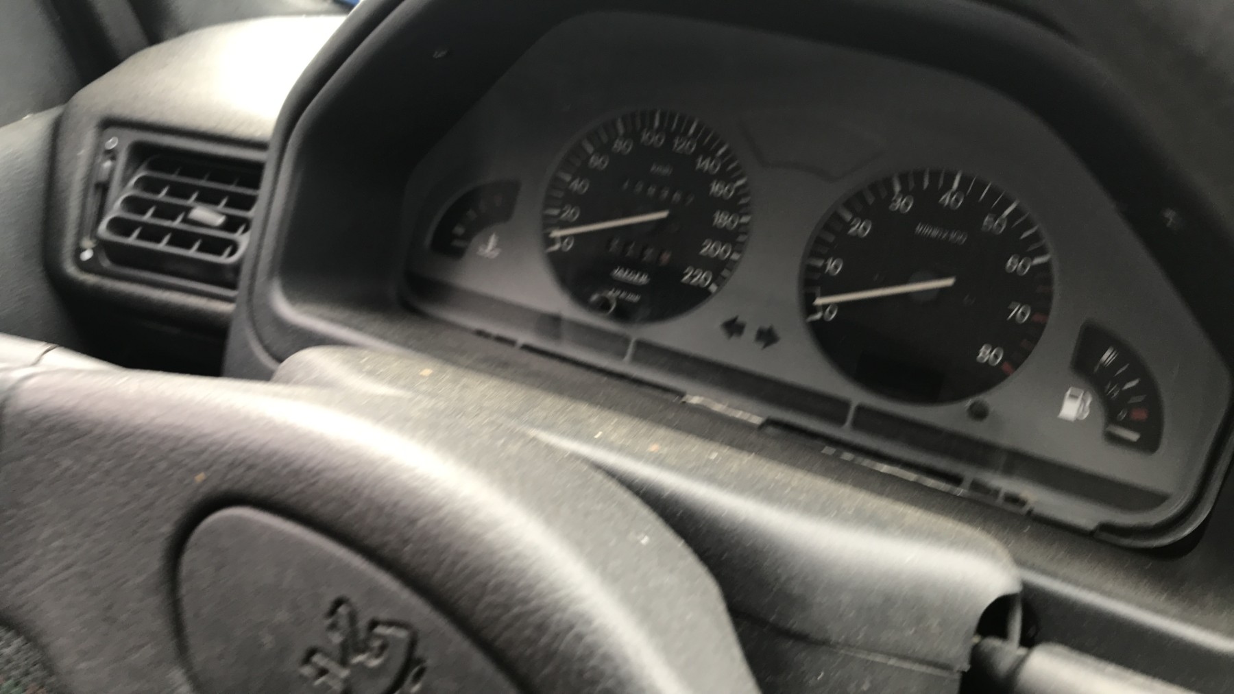 Image PEUGEOT 106