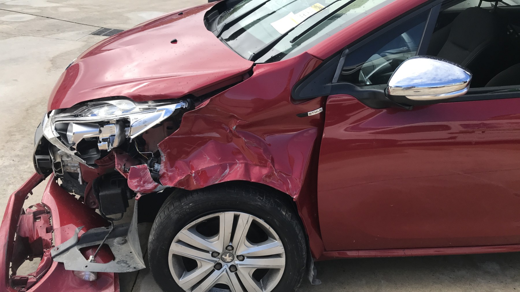 Image PEUGEOT 208 1