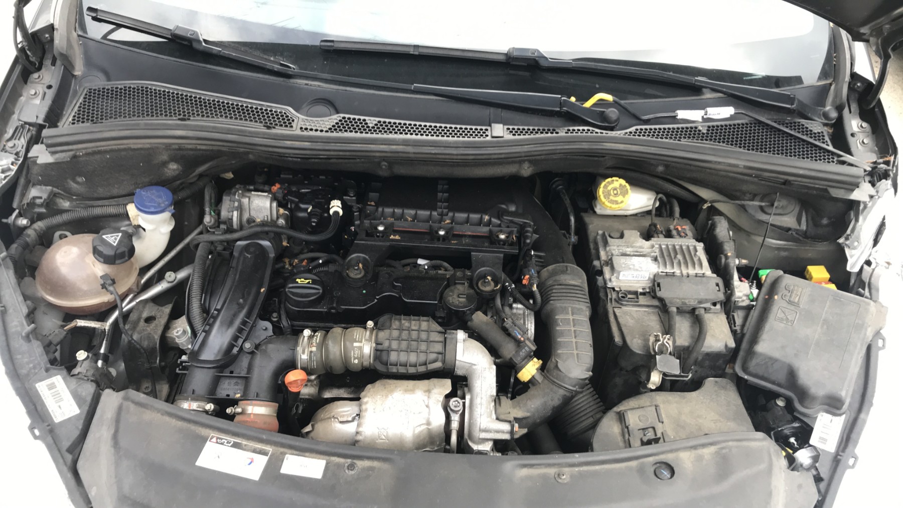 Image PEUGEOT 208 1