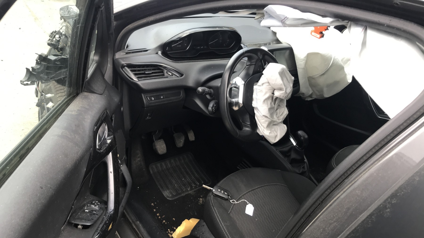 Image PEUGEOT 208 1