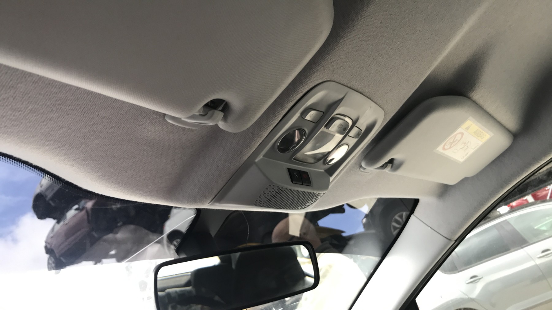 Image PEUGEOT 208 1