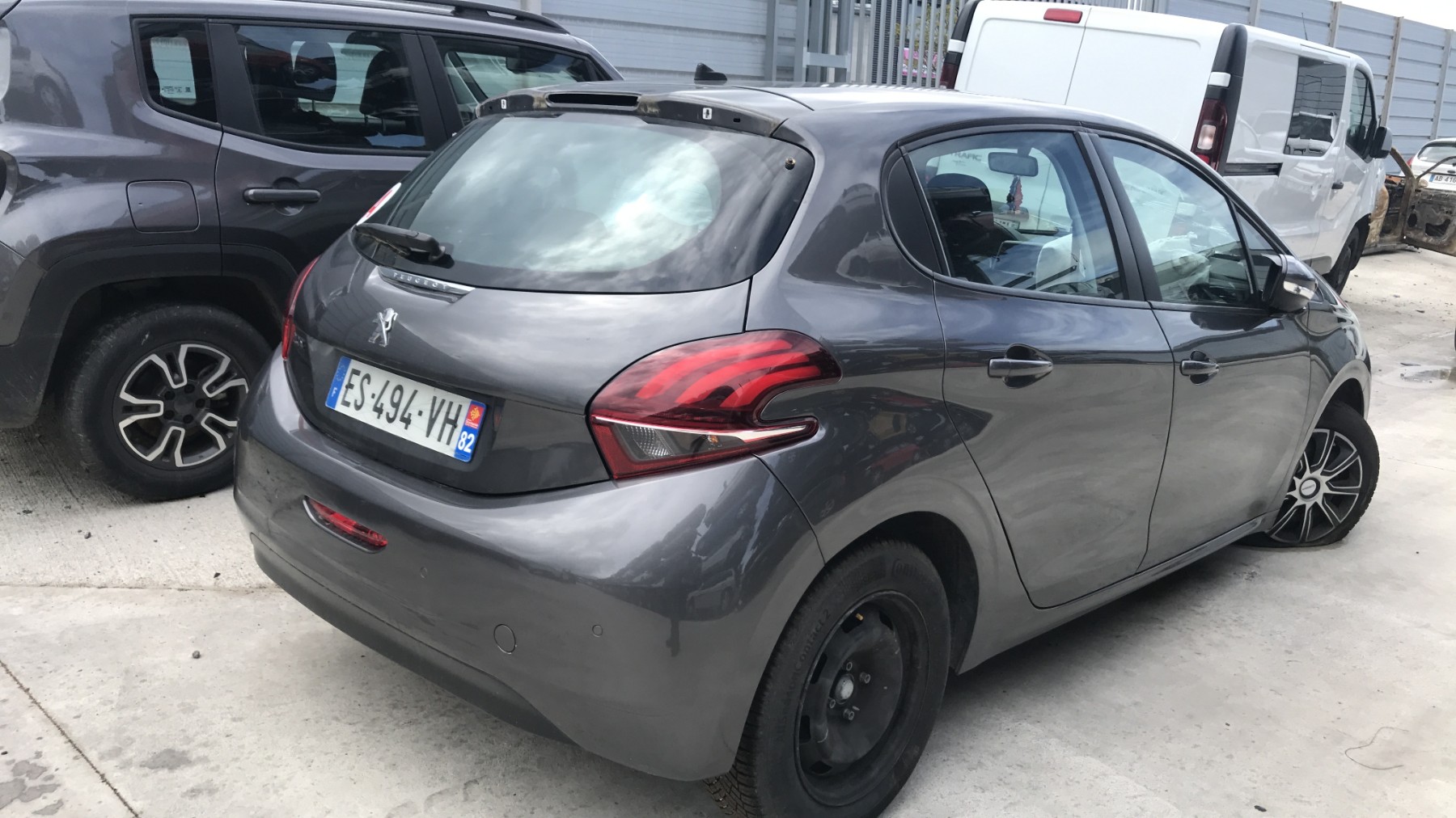 Image PEUGEOT 208 1