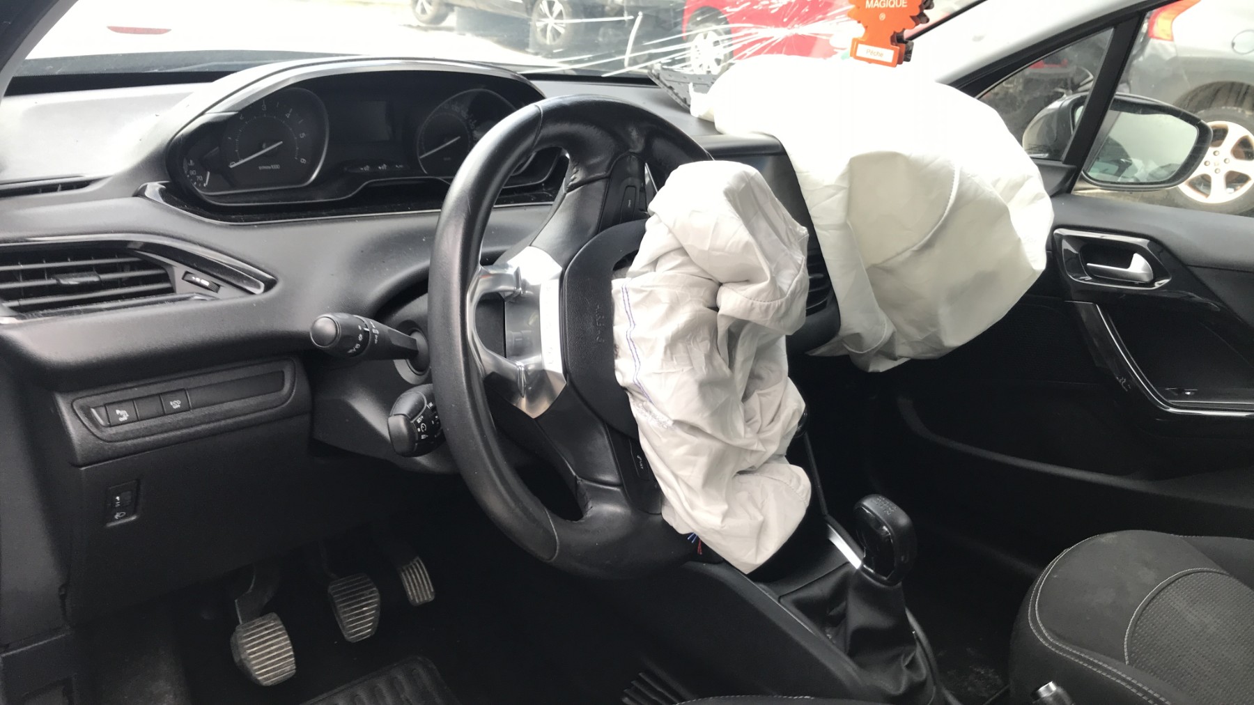 Image PEUGEOT 208 1