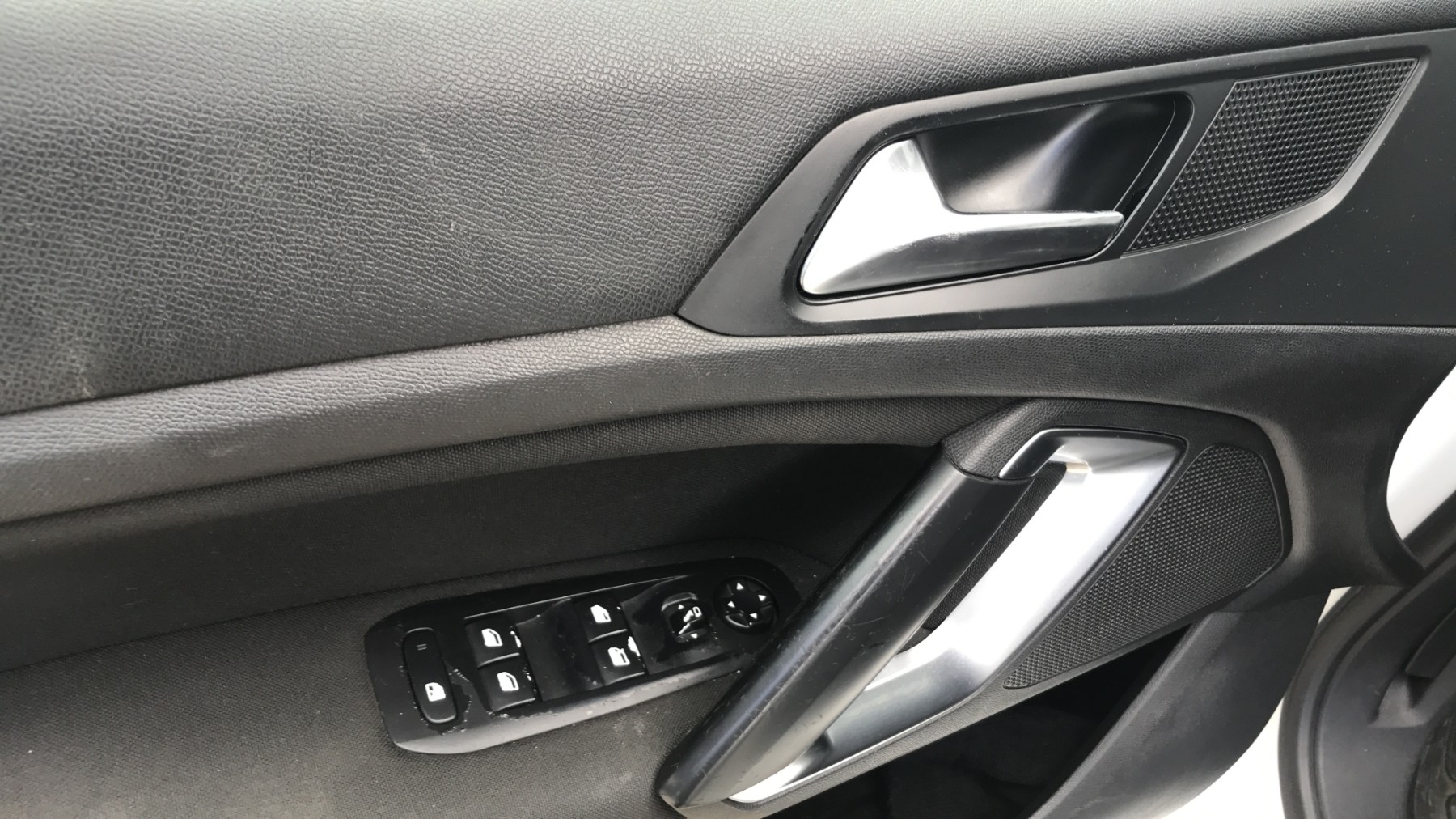 Image PEUGEOT 308 2