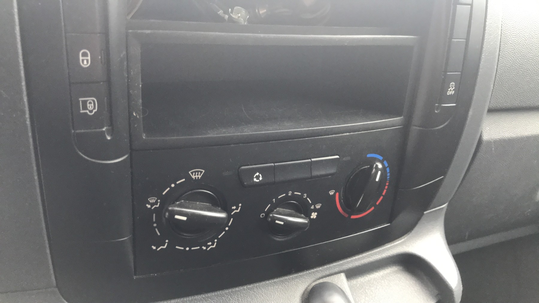 Image PEUGEOT EXPERT 2