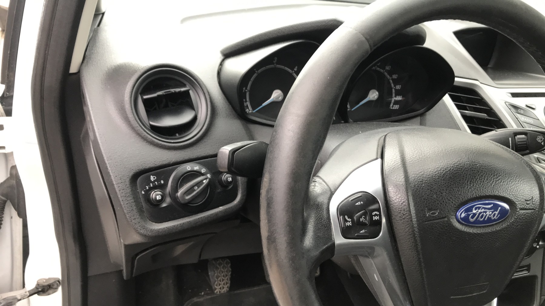 Image FORD FIESTA 6
