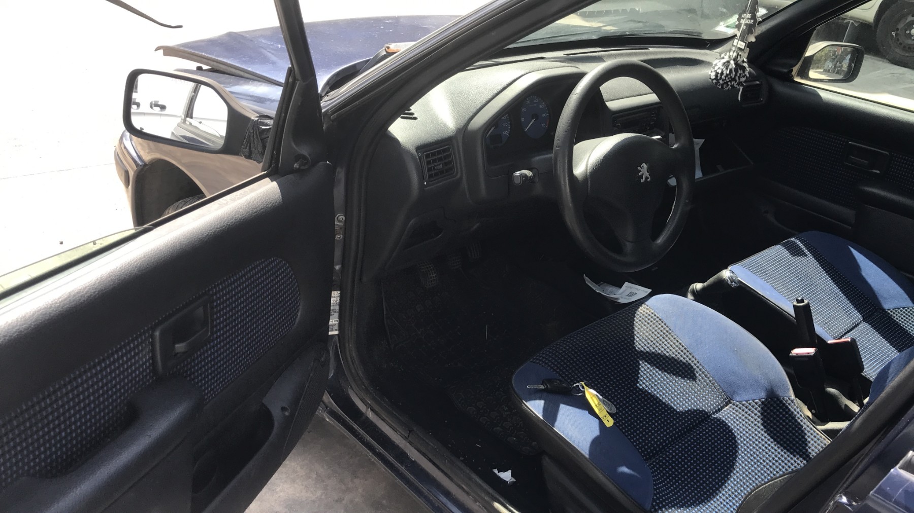 Image PEUGEOT 106